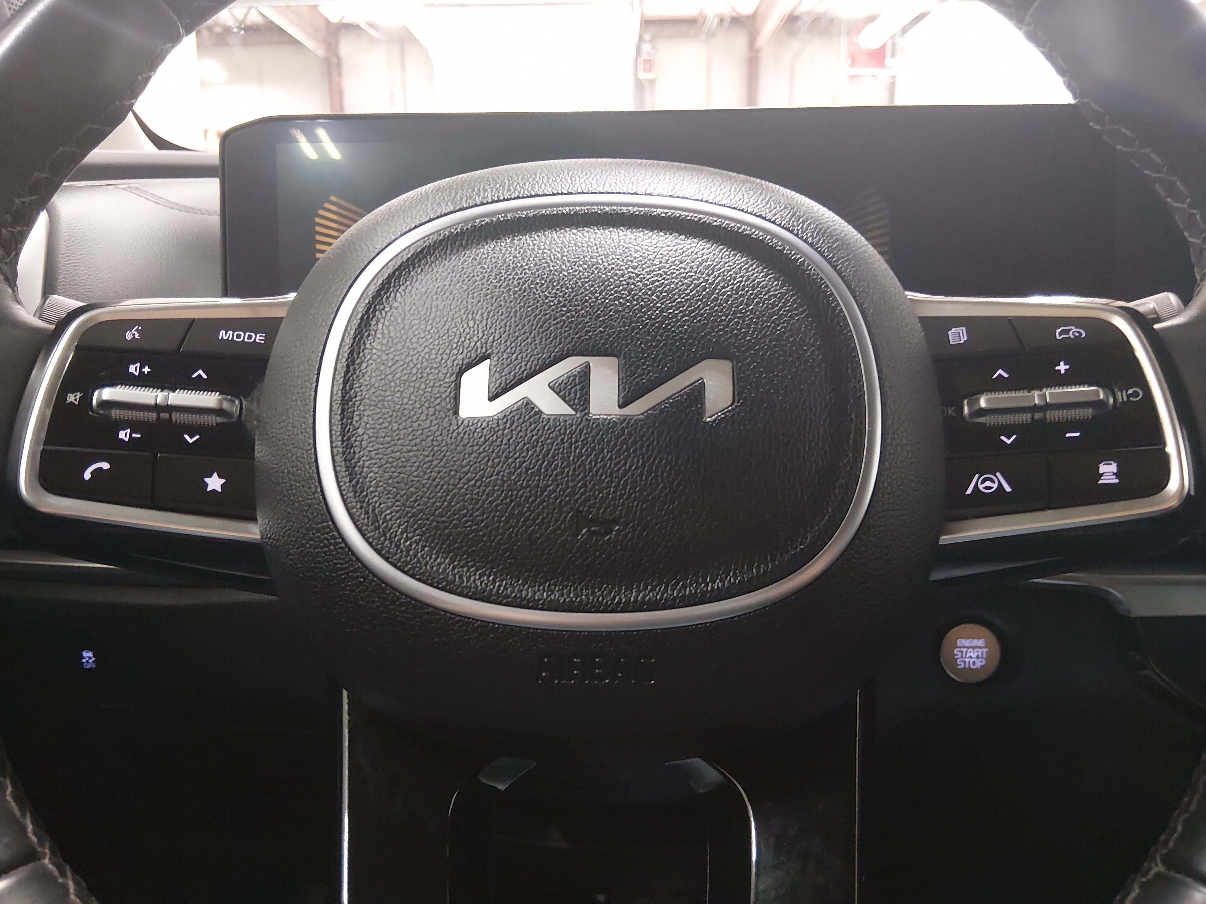 2024 Kia Sorento S - Photo 12