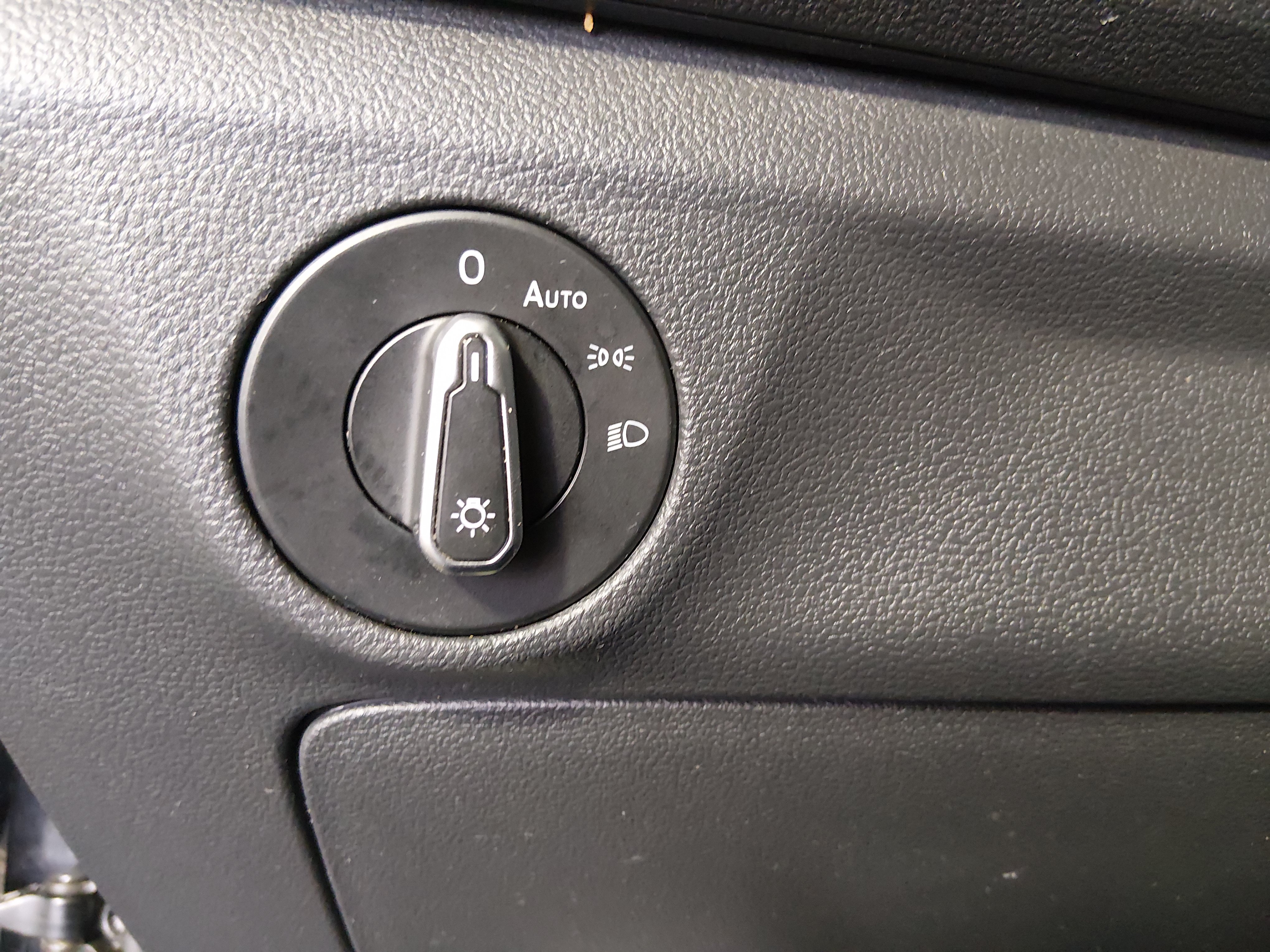 2024 Volkswagen Jetta SE - Photo 13