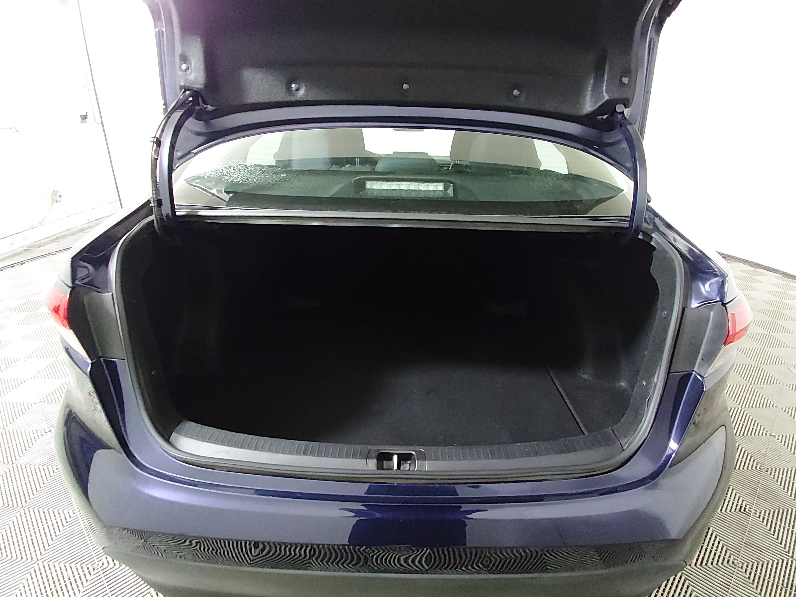 2024 Toyota Corolla LE - Photo 11
