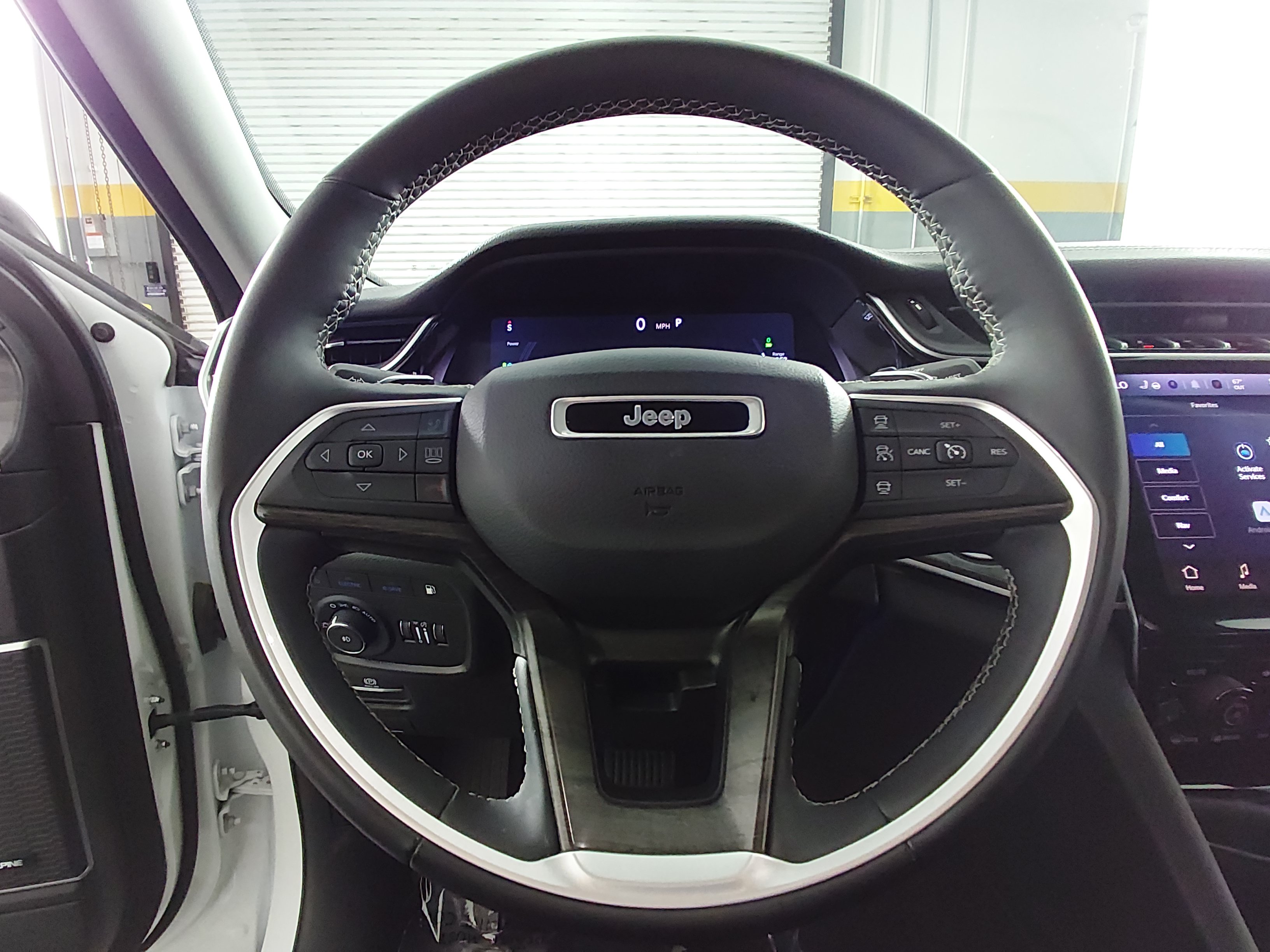 2024 Jeep Grand Cherokee 4xe - Photo 12