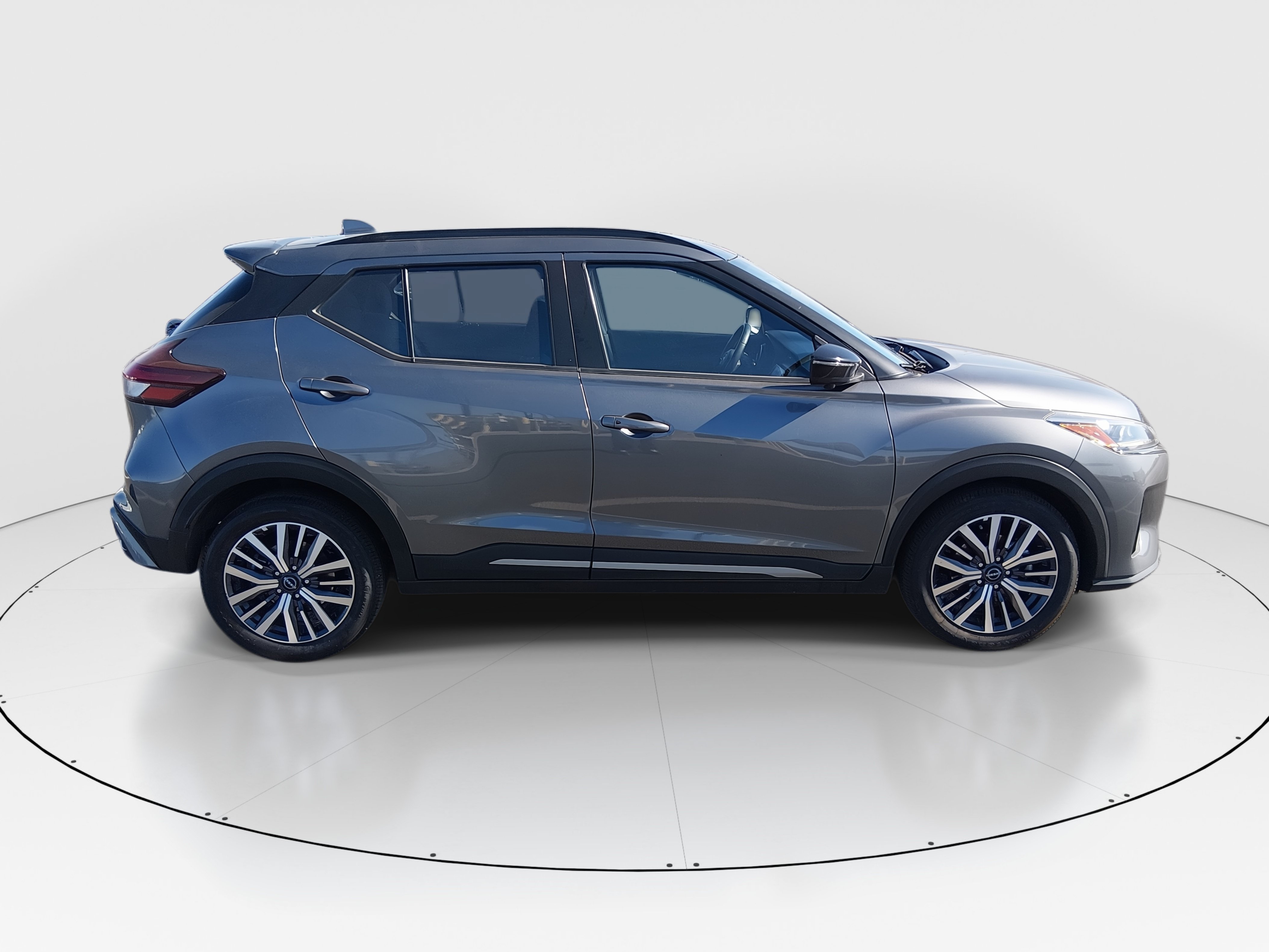 2024 Nissan Kicks SR - Photo 8