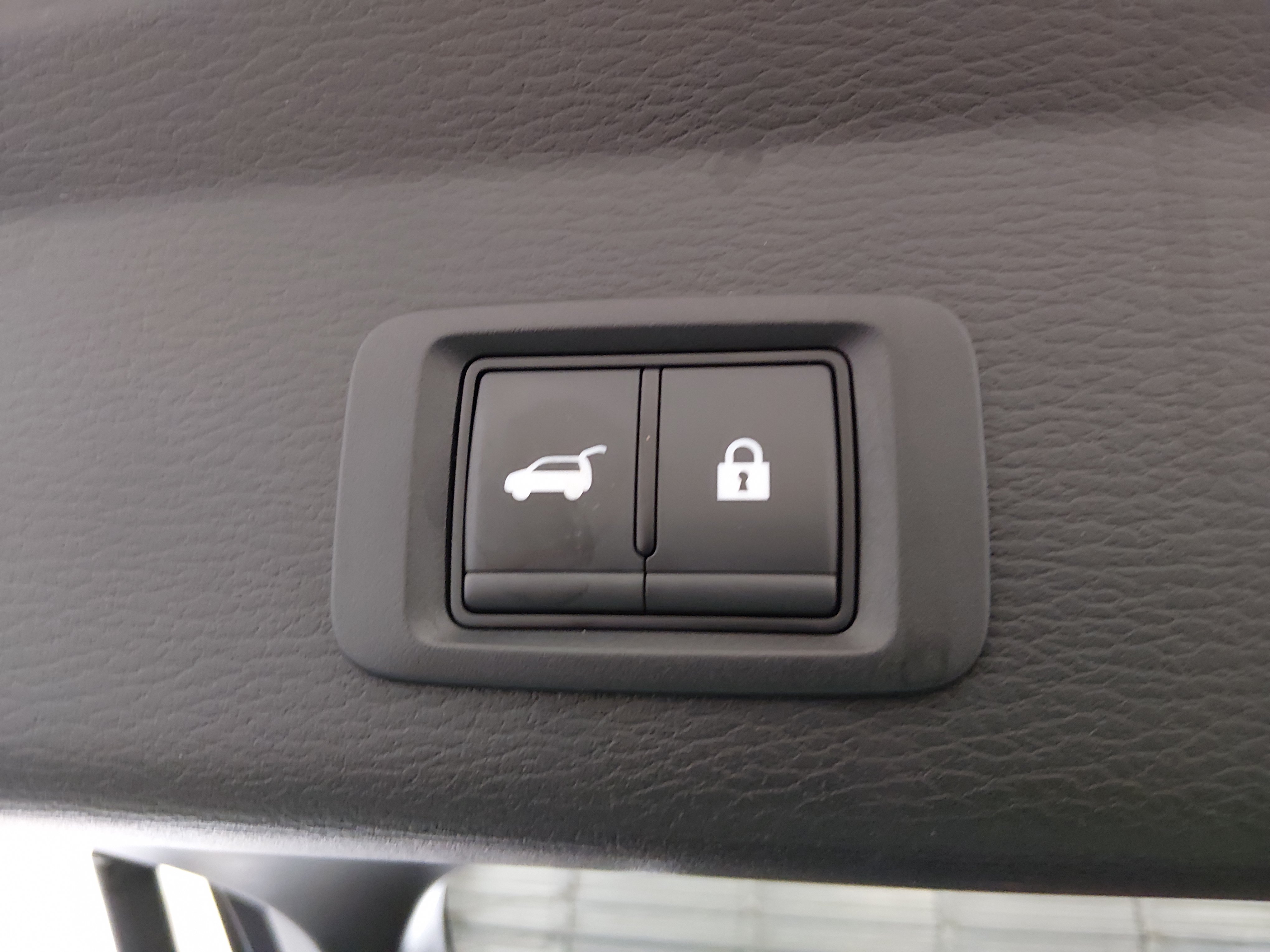 2025 Mitsubishi Outlander SE - Photo 21
