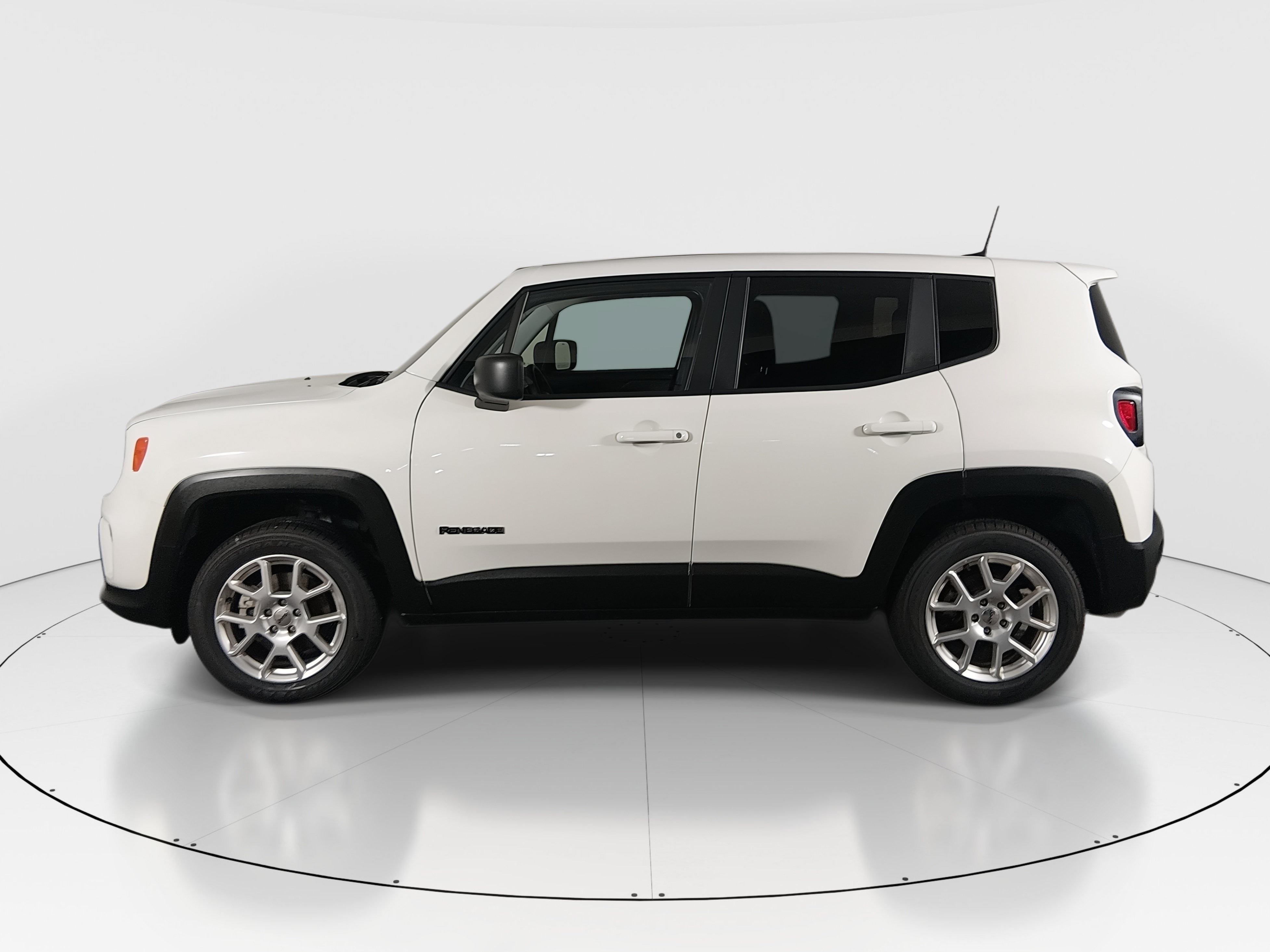 2023 Jeep Renegade Latitude - Photo 4