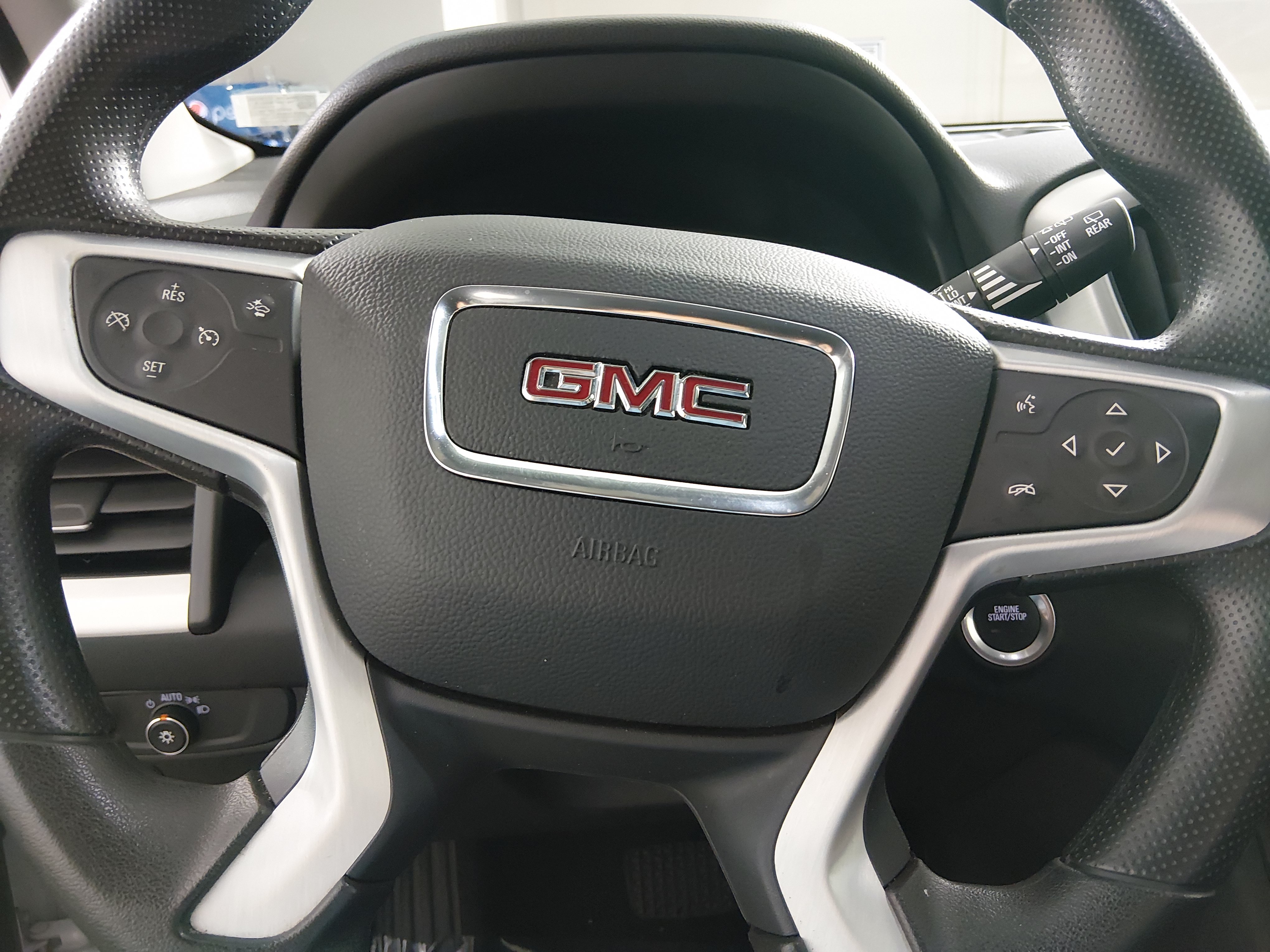 2024 GMC Terrain SLE - Photo 12