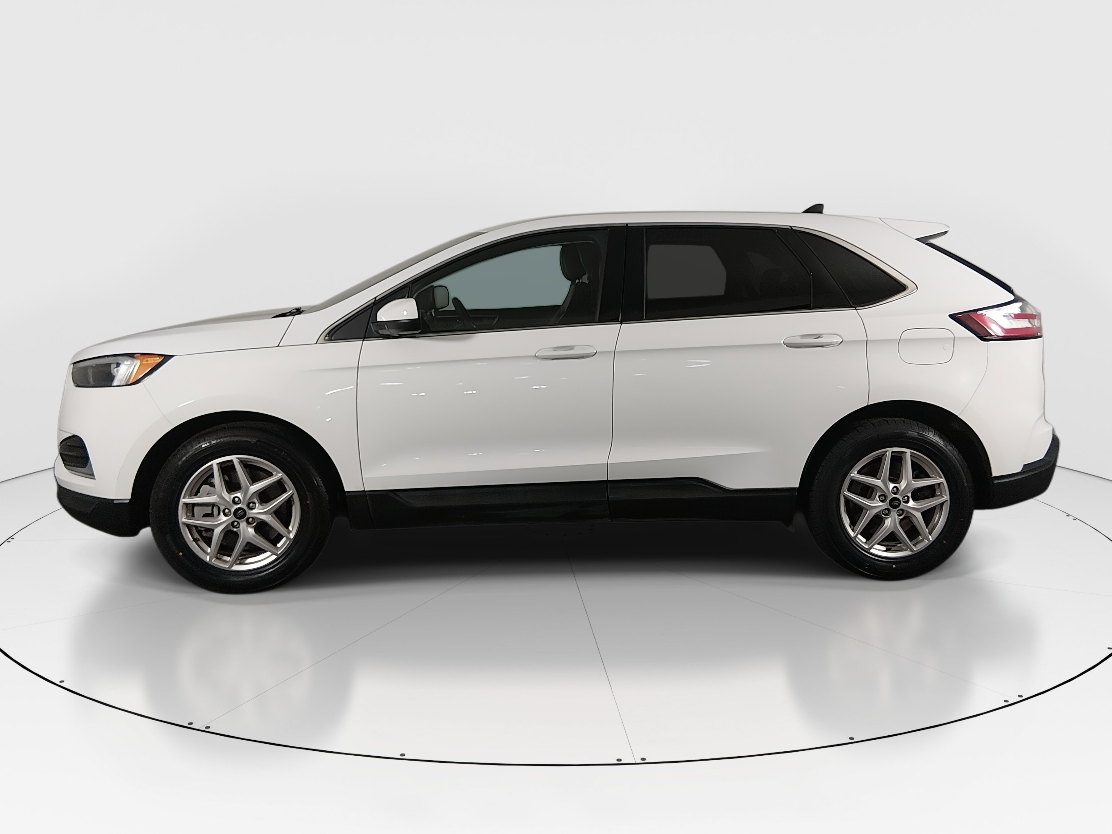2024 Ford Edge SEL - Photo 4