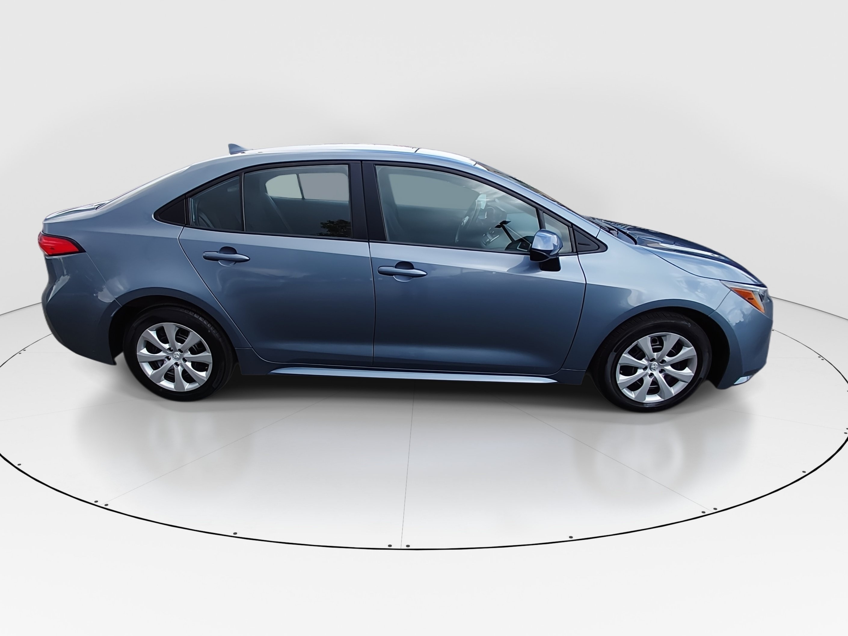 2024 Toyota Corolla LE - Photo 8