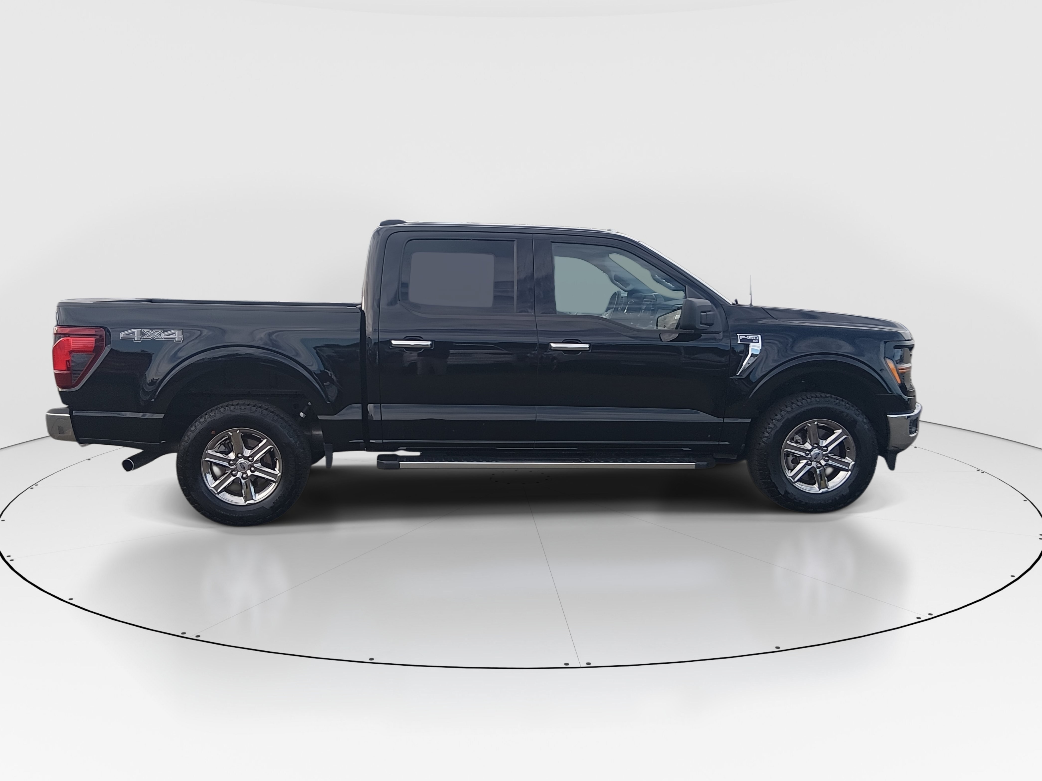 2025 Ford F-150 XLT - Photo 8