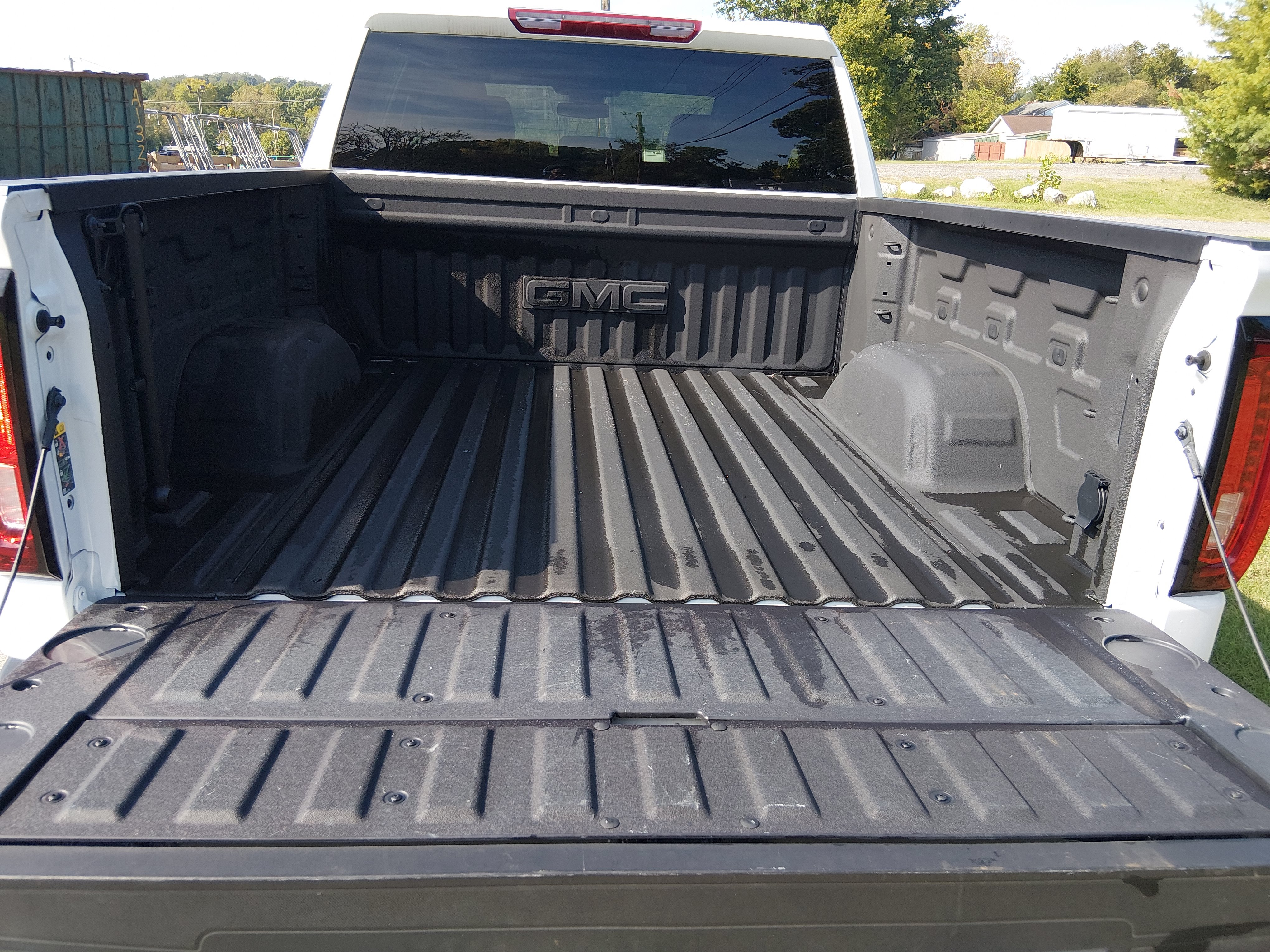 2025 GMC Sierra 1500 AT4 - Photo 11