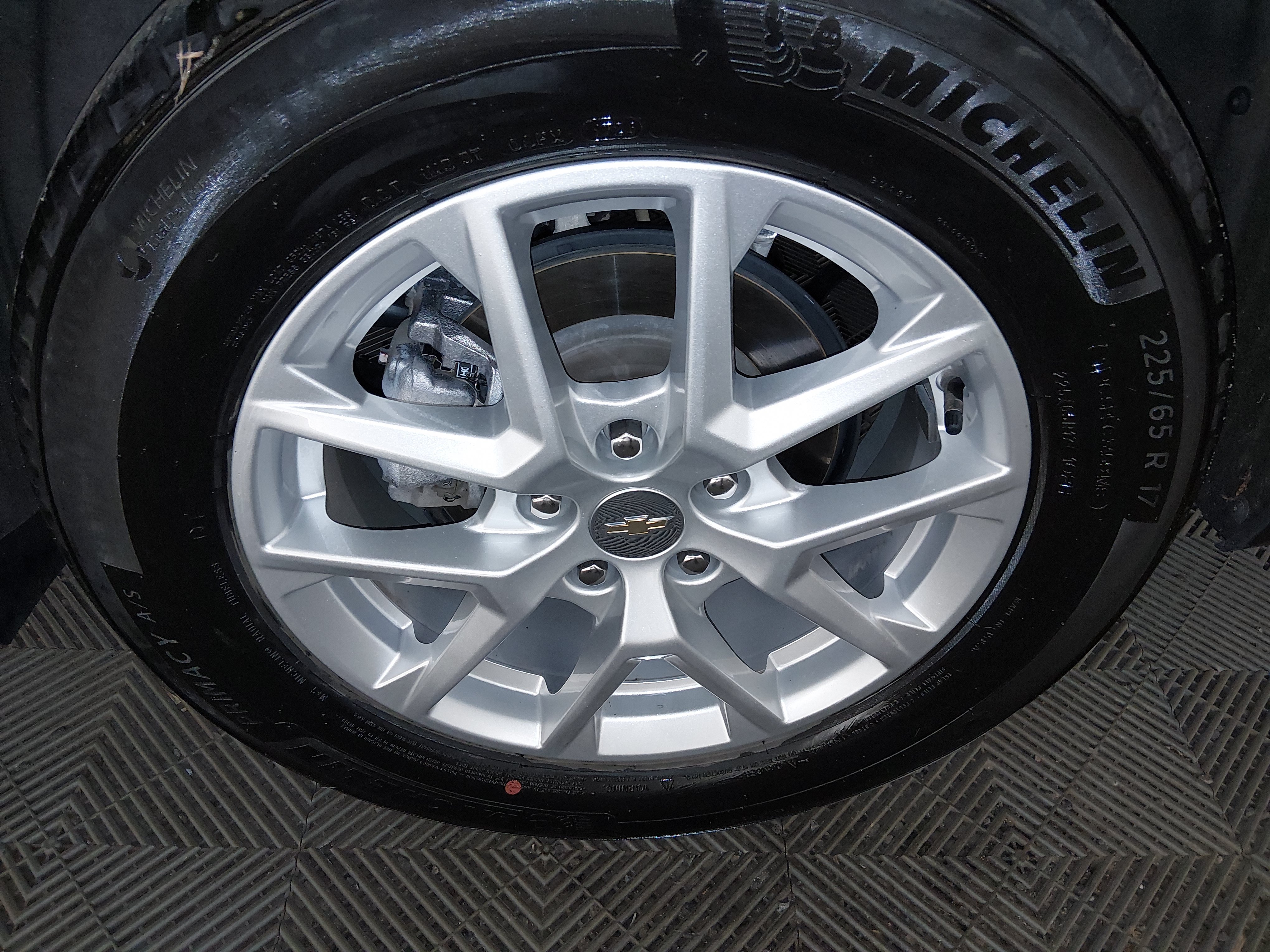 2024 Chevrolet Equinox LT - Photo 10