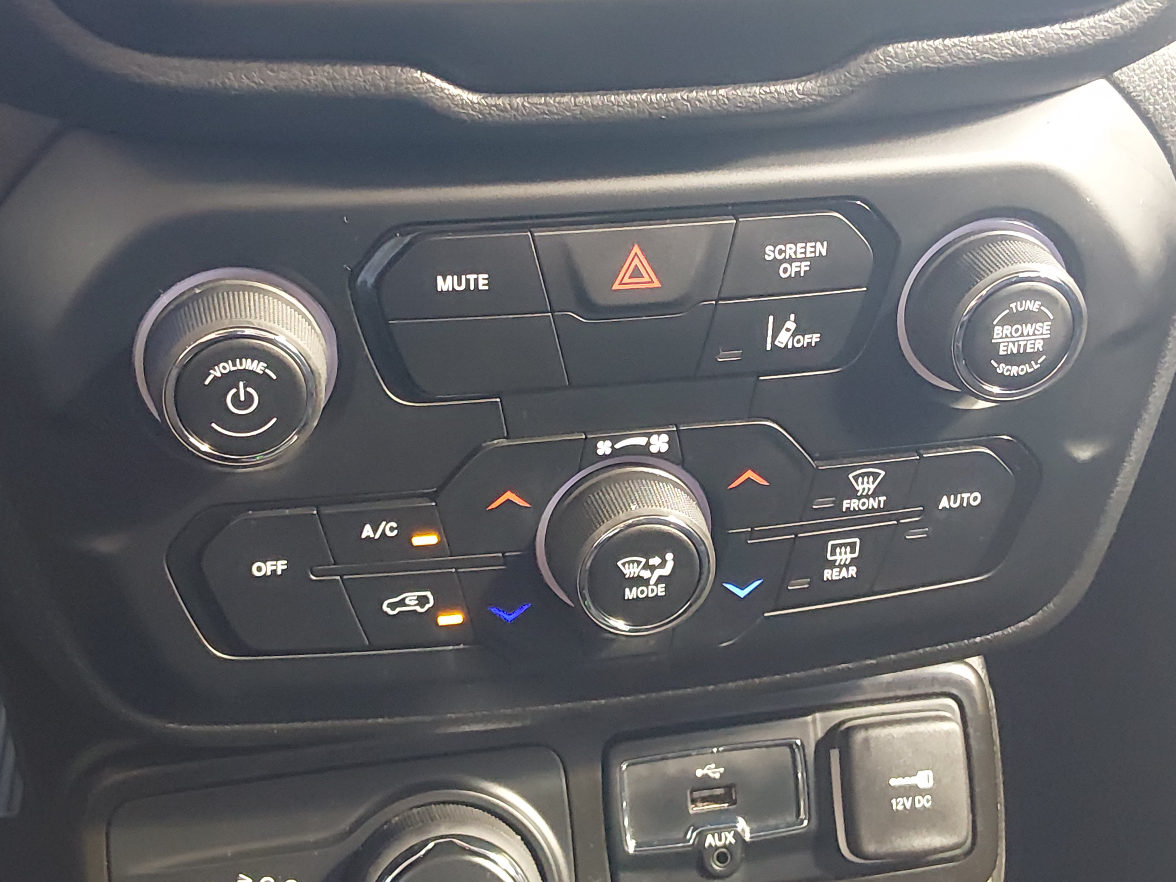 2023 Jeep Renegade Latitude - Photo 18