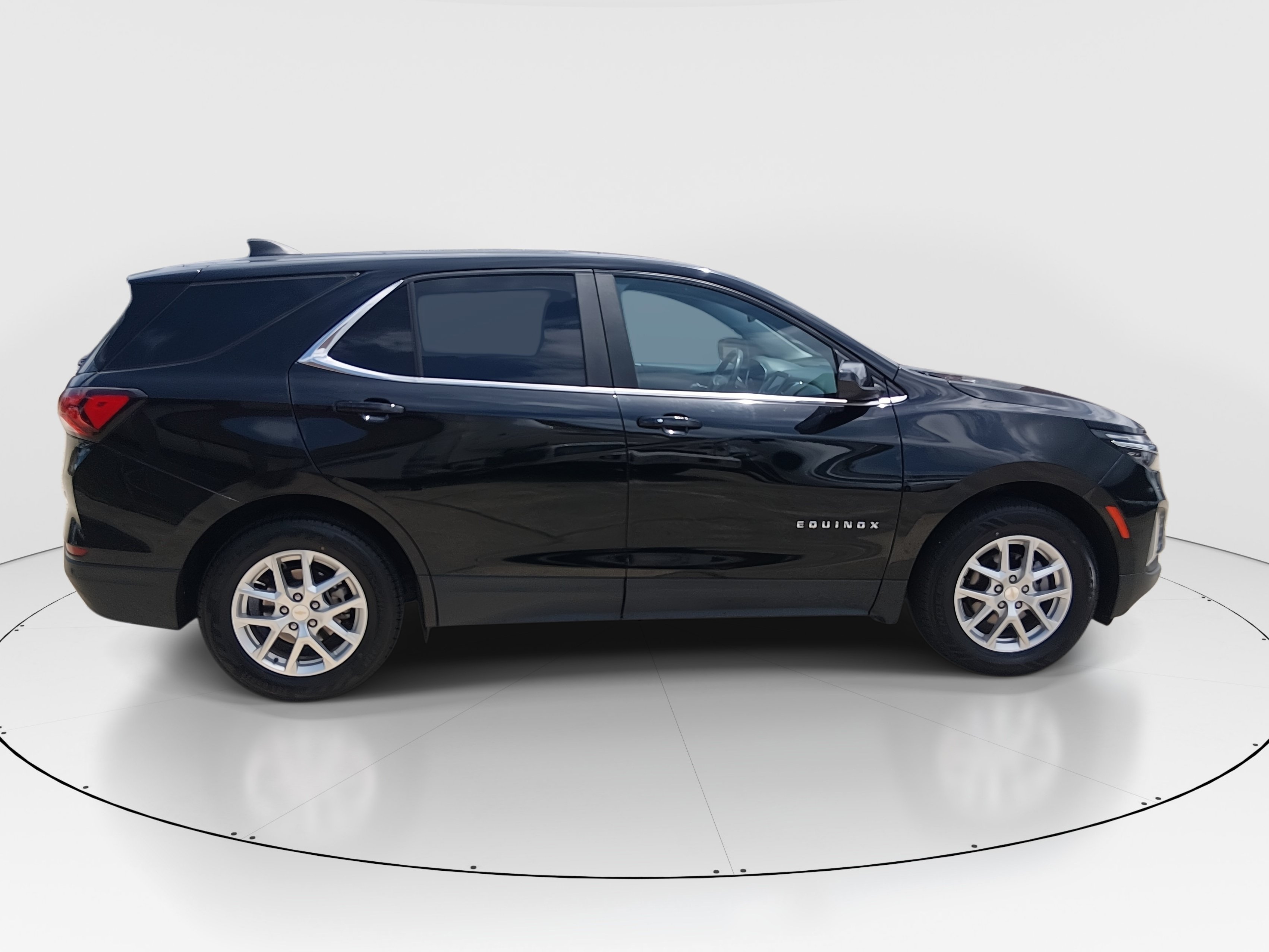 2024 Chevrolet Equinox LT - Photo 8