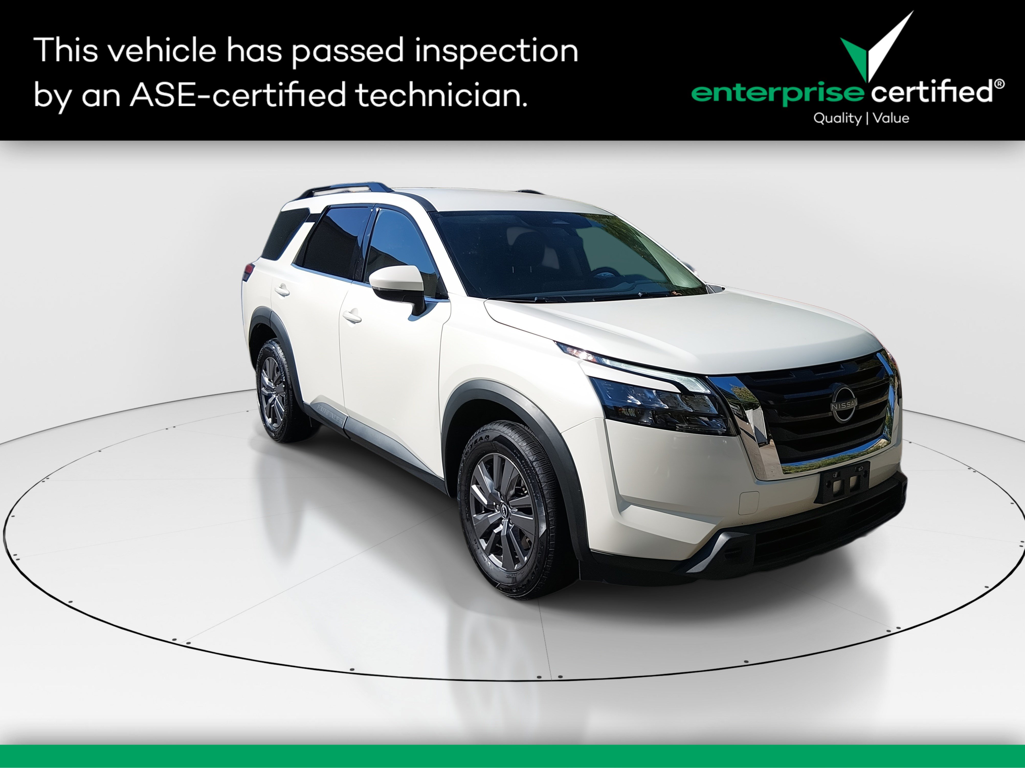 2024 Nissan Pathfinder SV