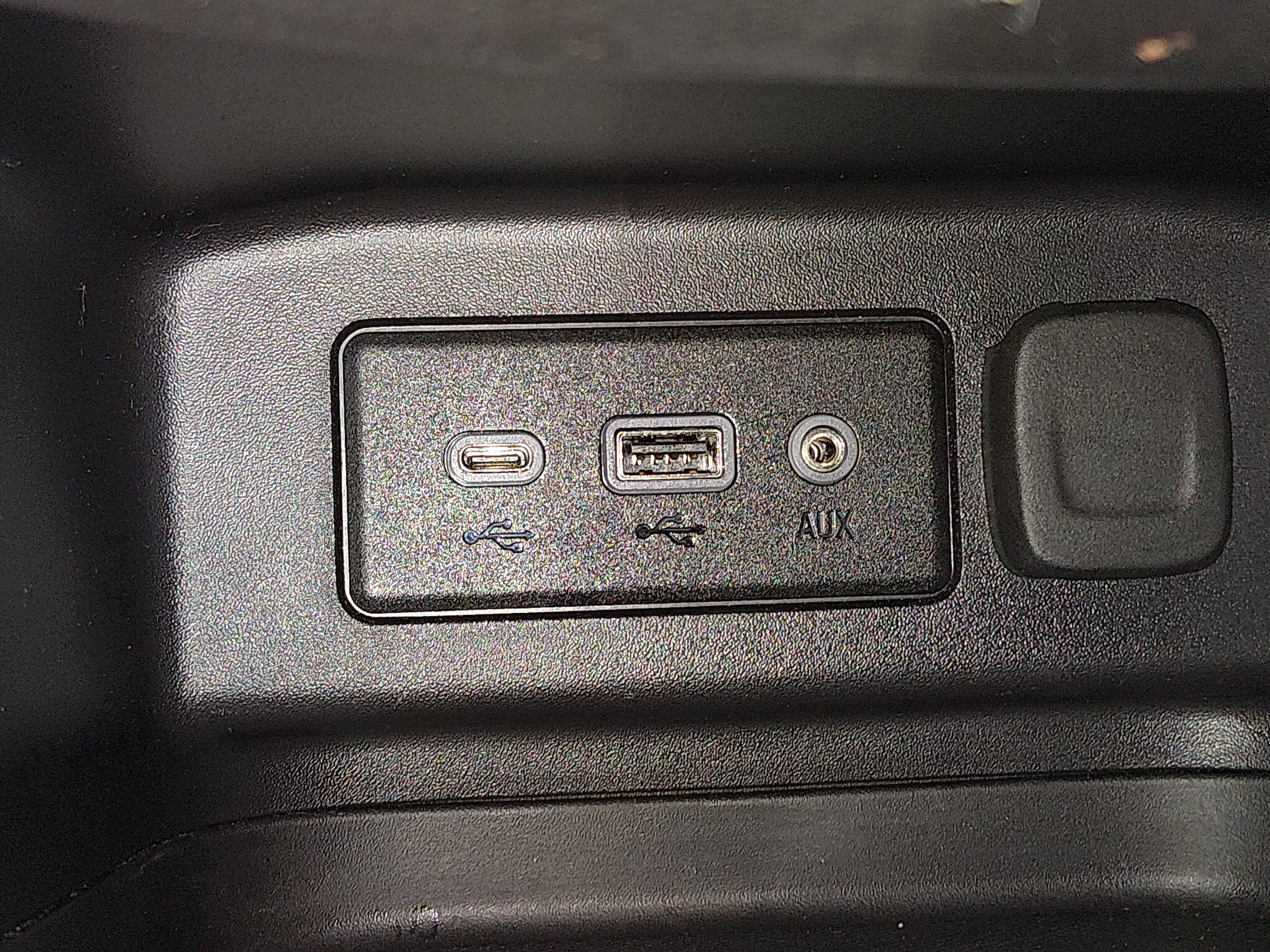 2024 Chevrolet Equinox LT - Photo 19