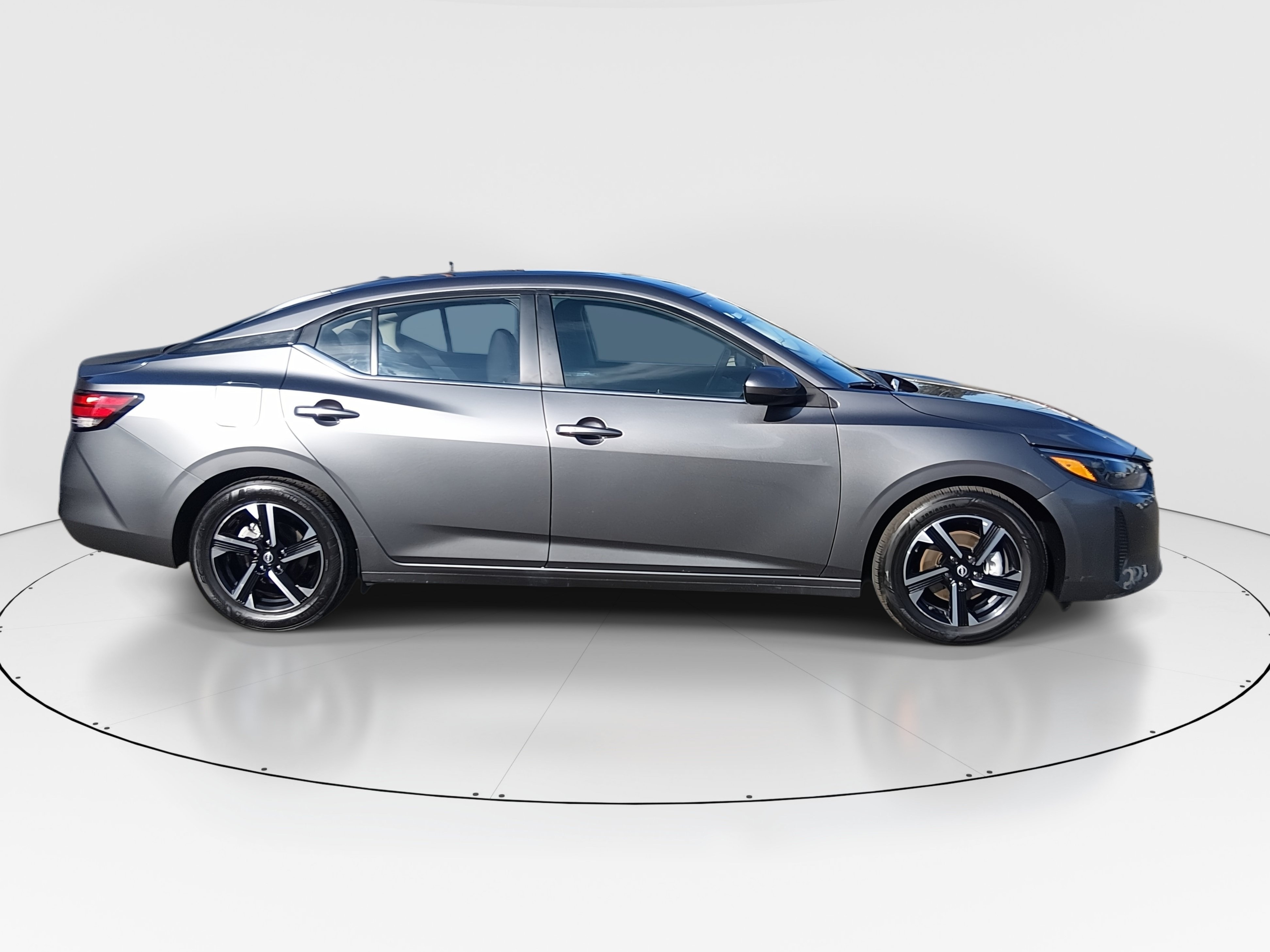 2025 Nissan Sentra SV - Photo 8