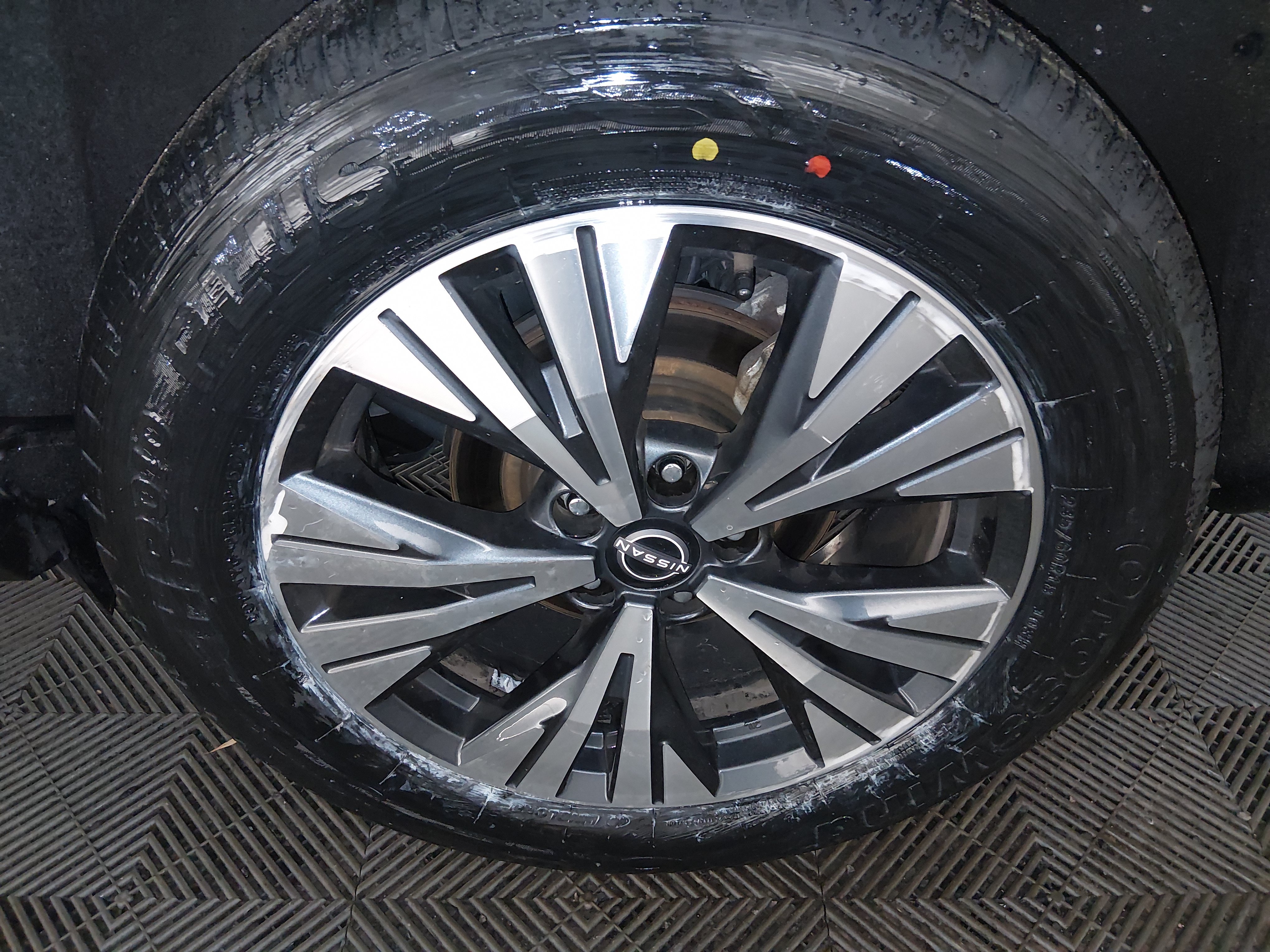 2023 Nissan Rogue SV - Photo 10