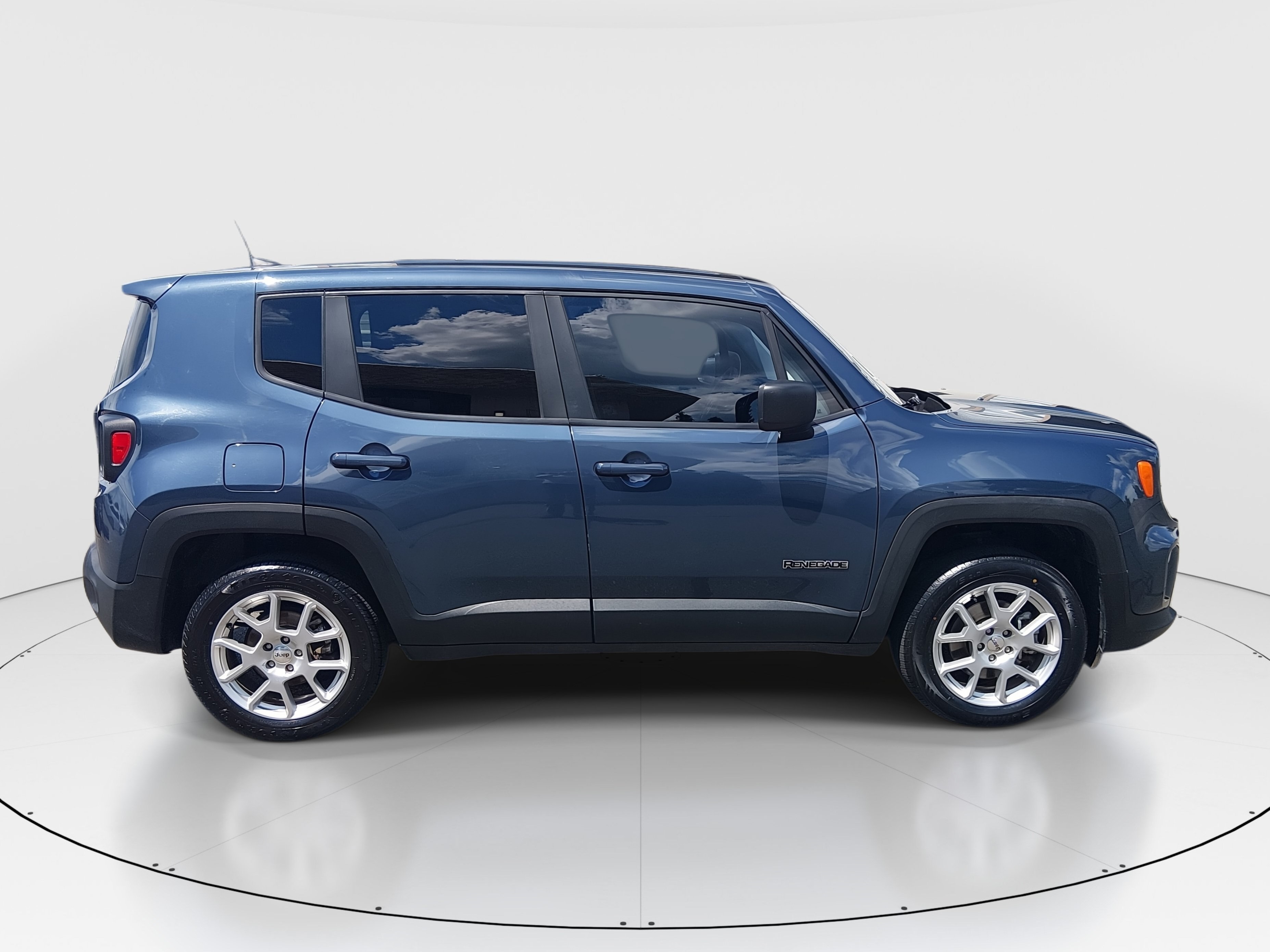 2023 Jeep Renegade Latitude - Photo 8