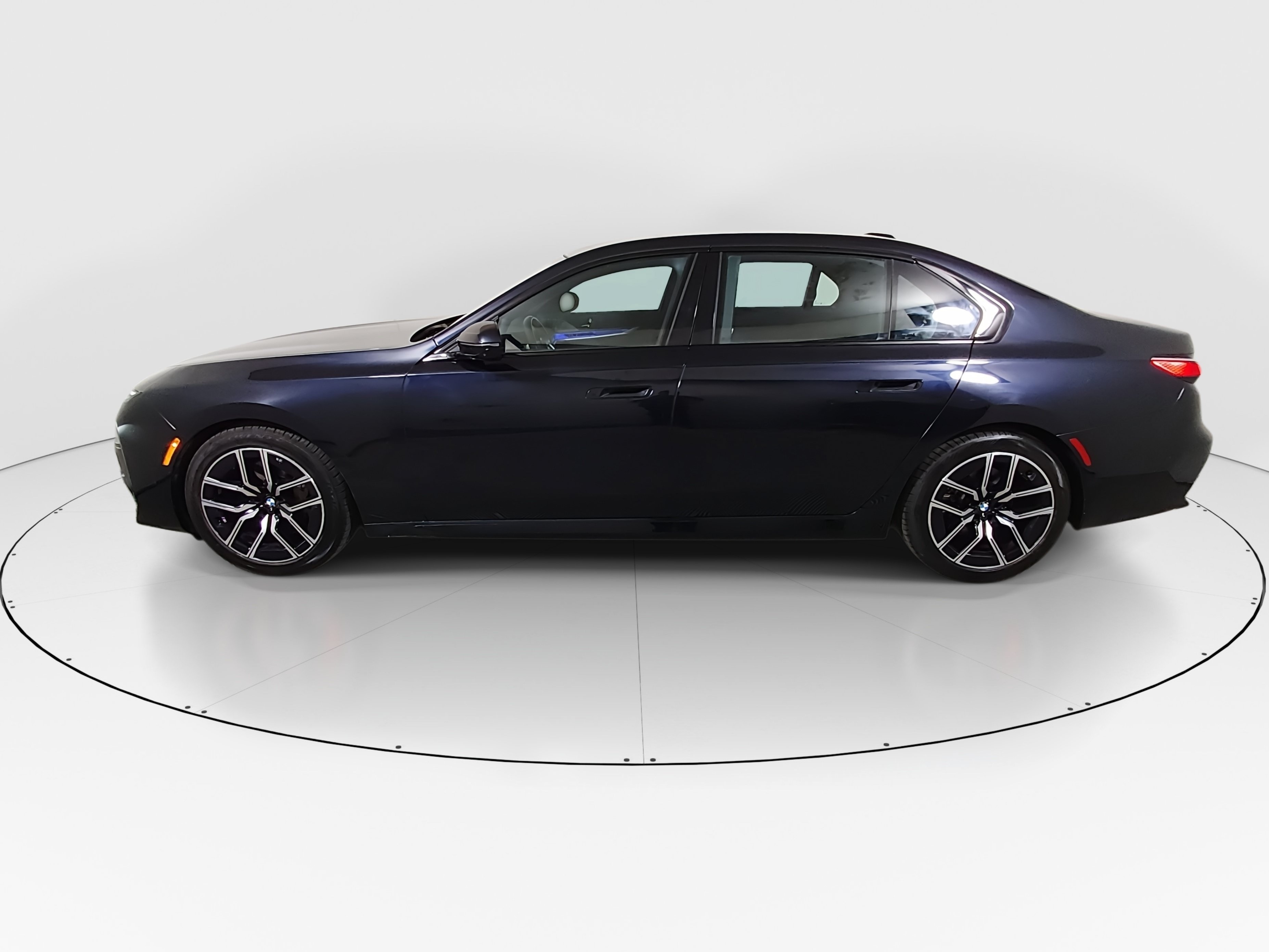 2024 BMW 7 Series 740i - Photo 4
