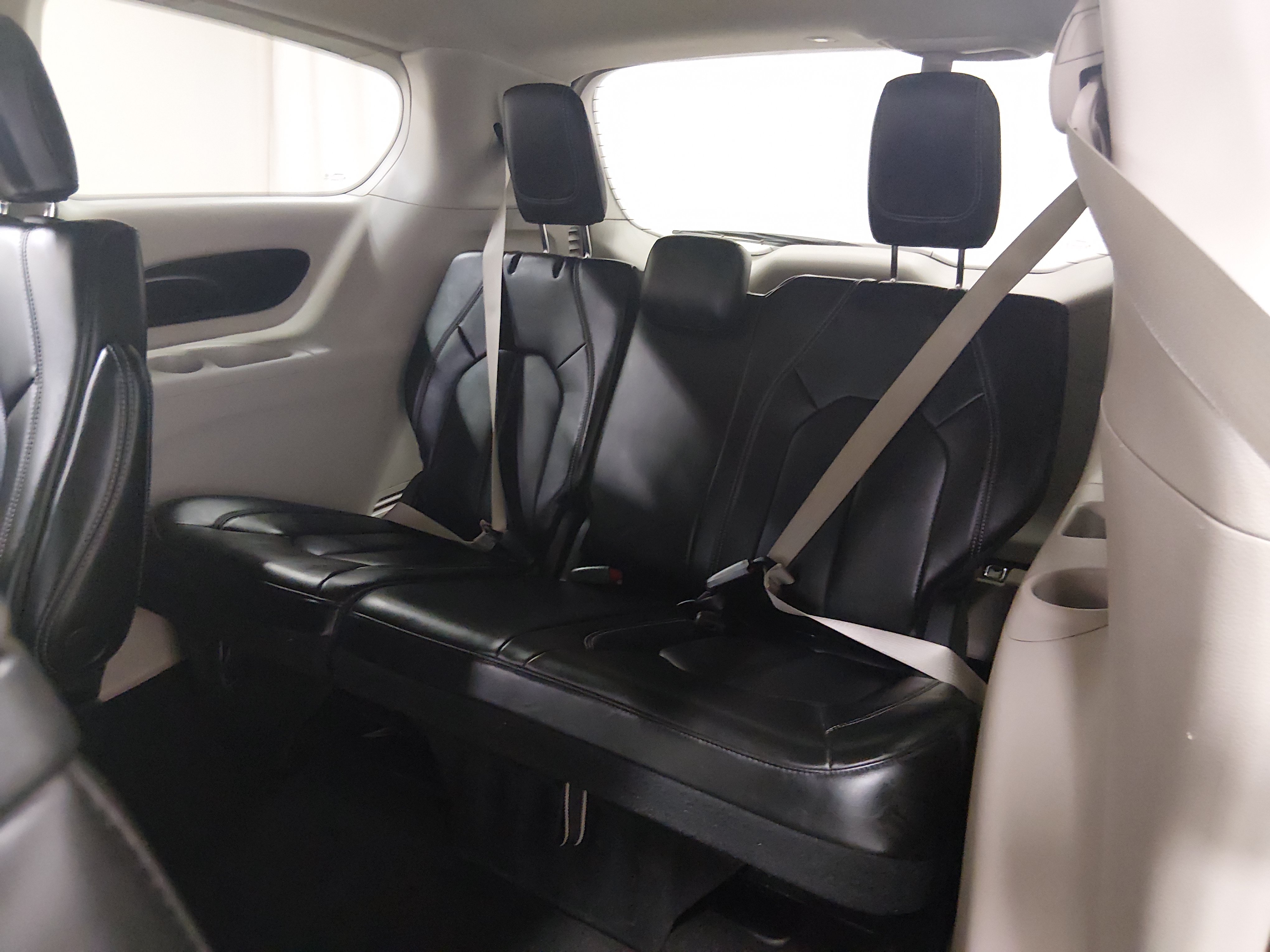 2023 Chrysler Pacifica Touring L - Photo 17