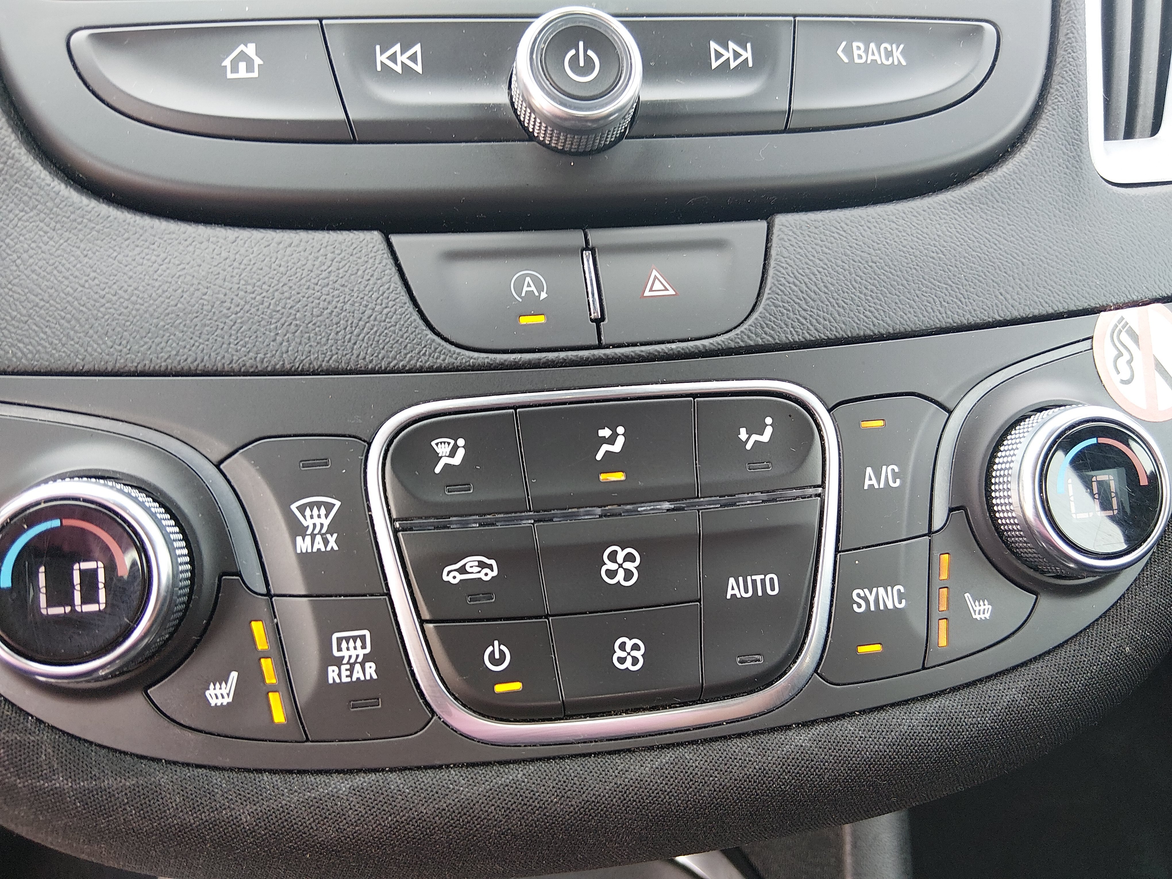 2023 Chevrolet Malibu 1LT - Photo 18