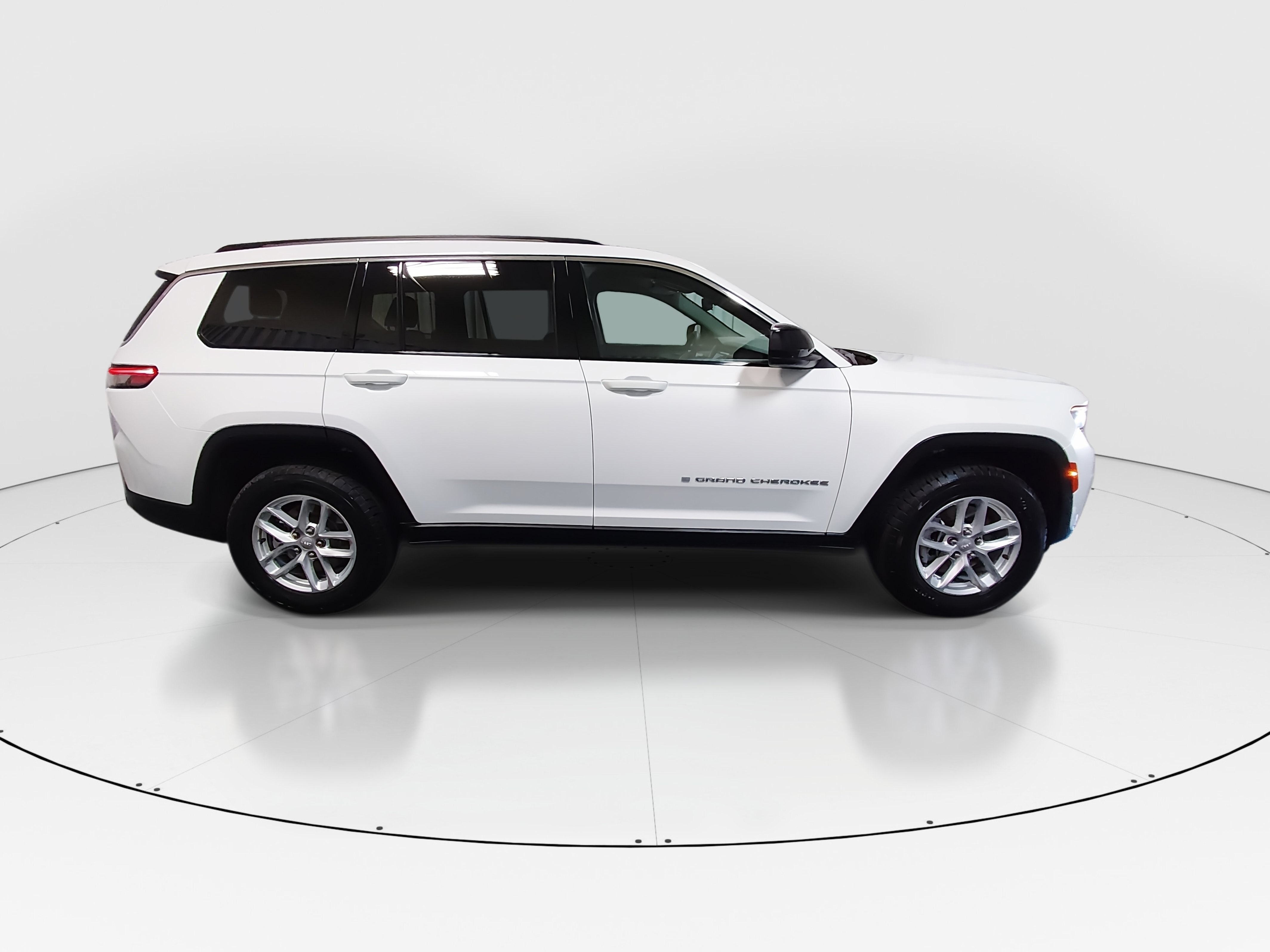 2023 Jeep Grand Cherokee L Laredo - Photo 8