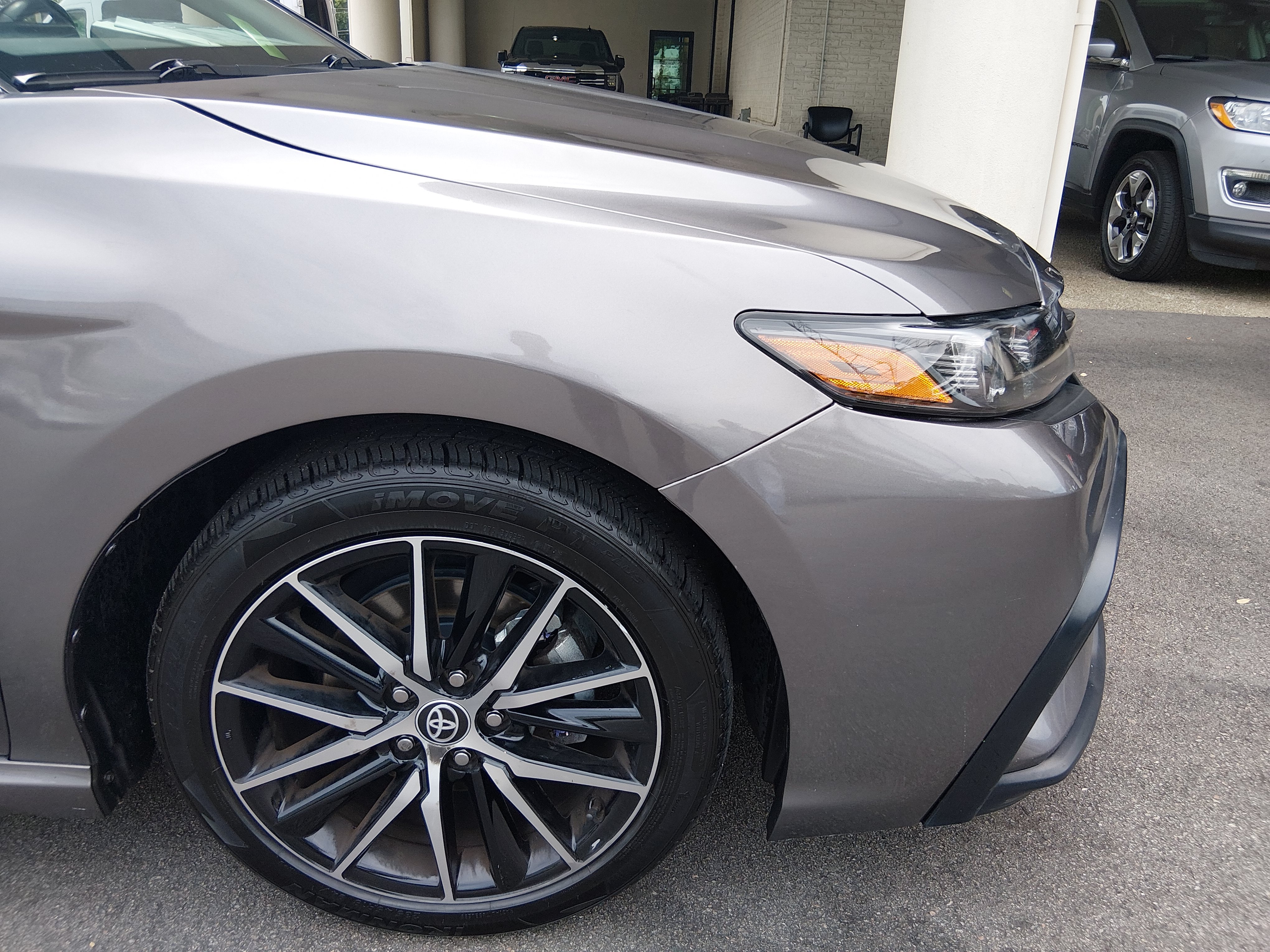 2024 Toyota Camry SE - Photo 10