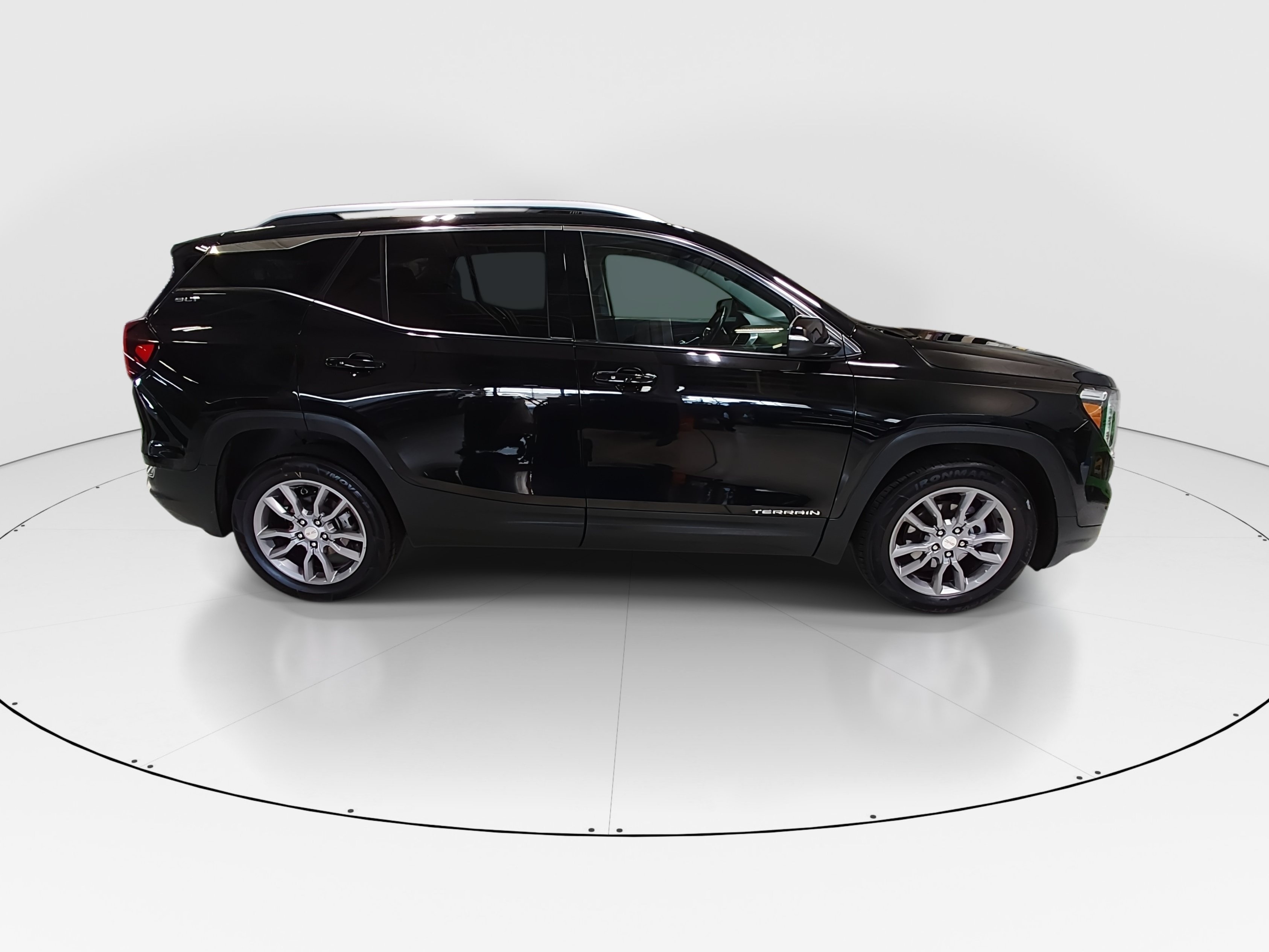 2024 GMC Terrain SLT - Photo 8