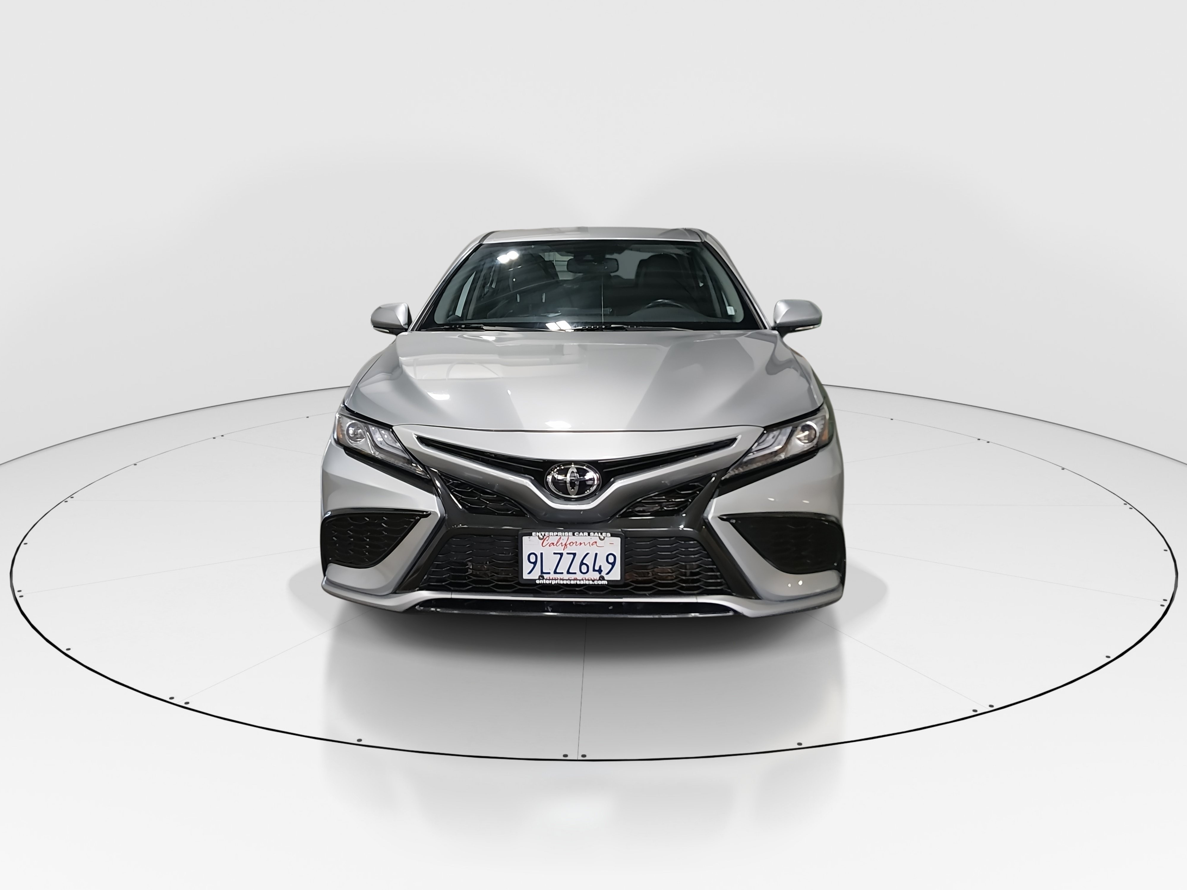 2024 Toyota Camry XSE - Photo 2