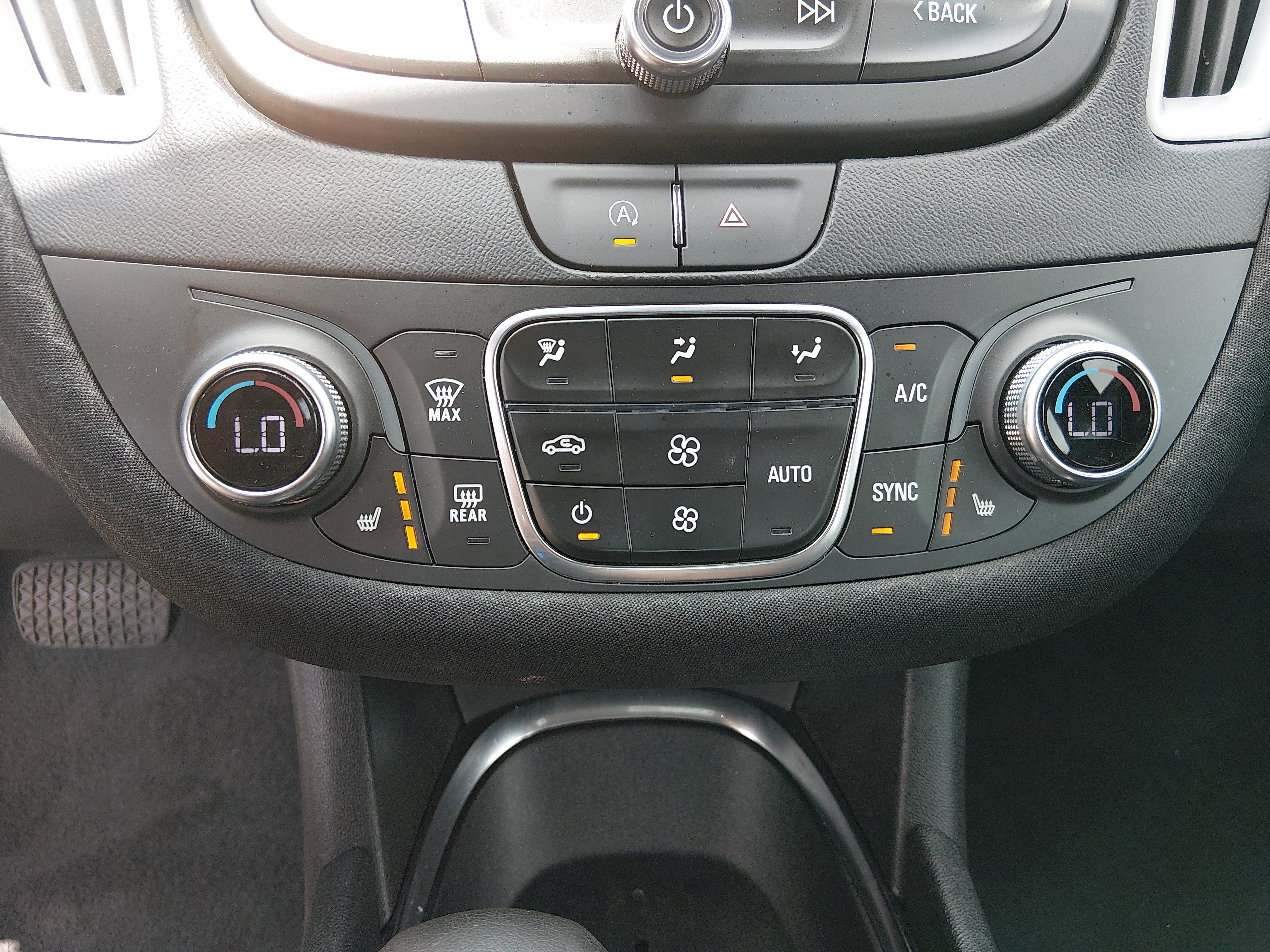2024 Chevrolet Malibu 1LT - Photo 17