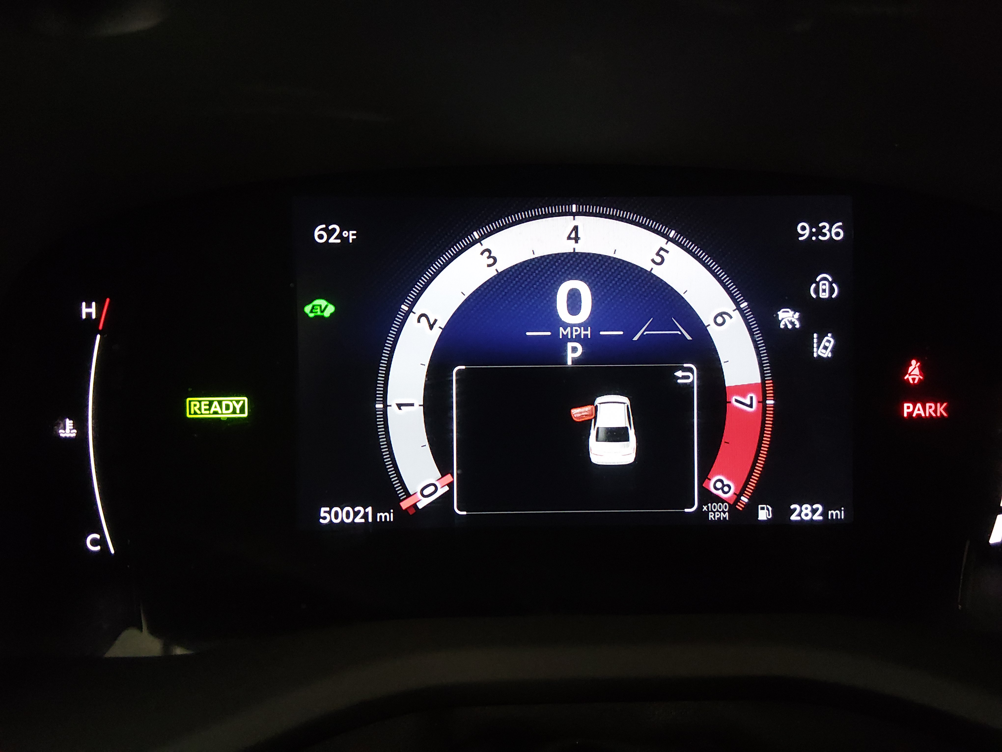 2025 Toyota Camry LE - Photo 14