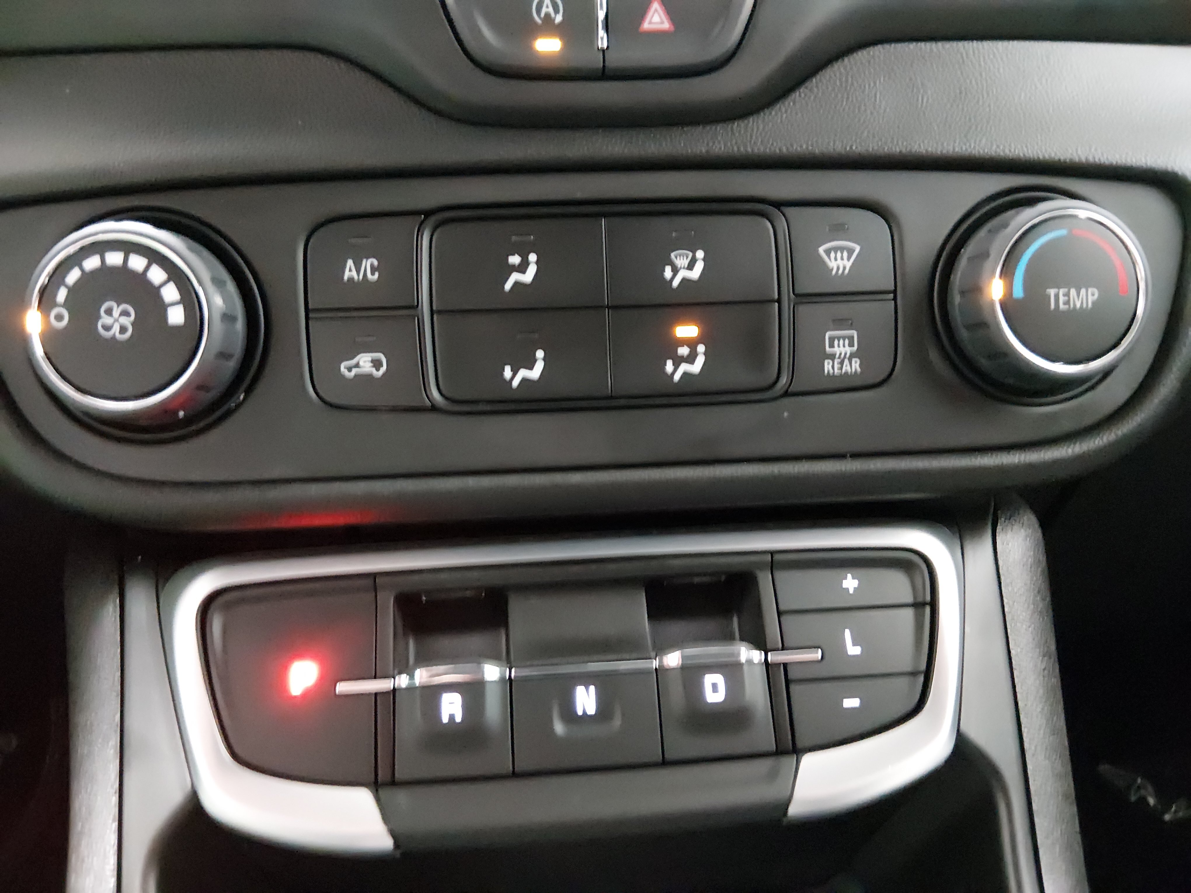 2024 GMC Terrain SLE - Photo 13