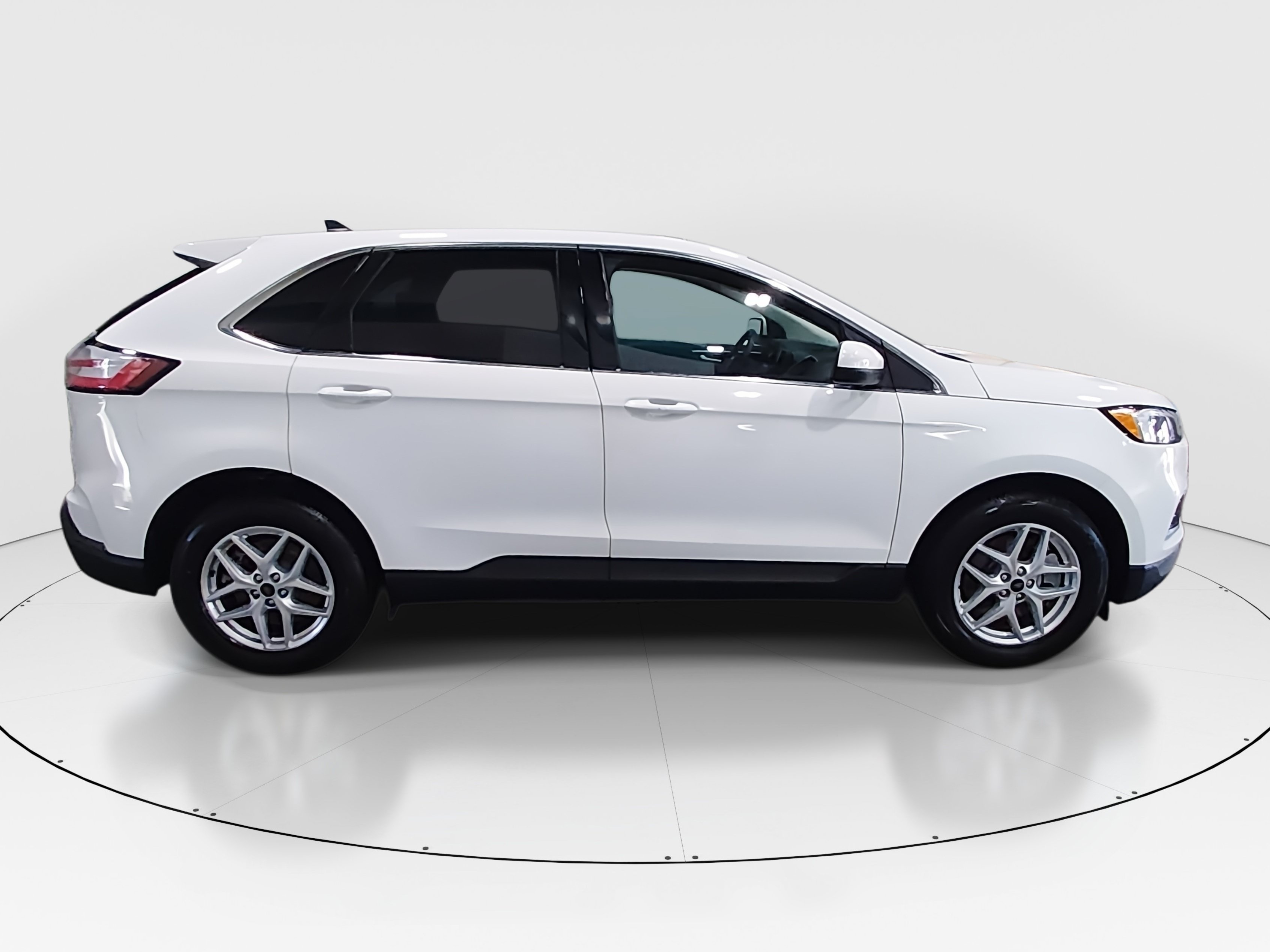 2024 Ford Edge SEL - Photo 8