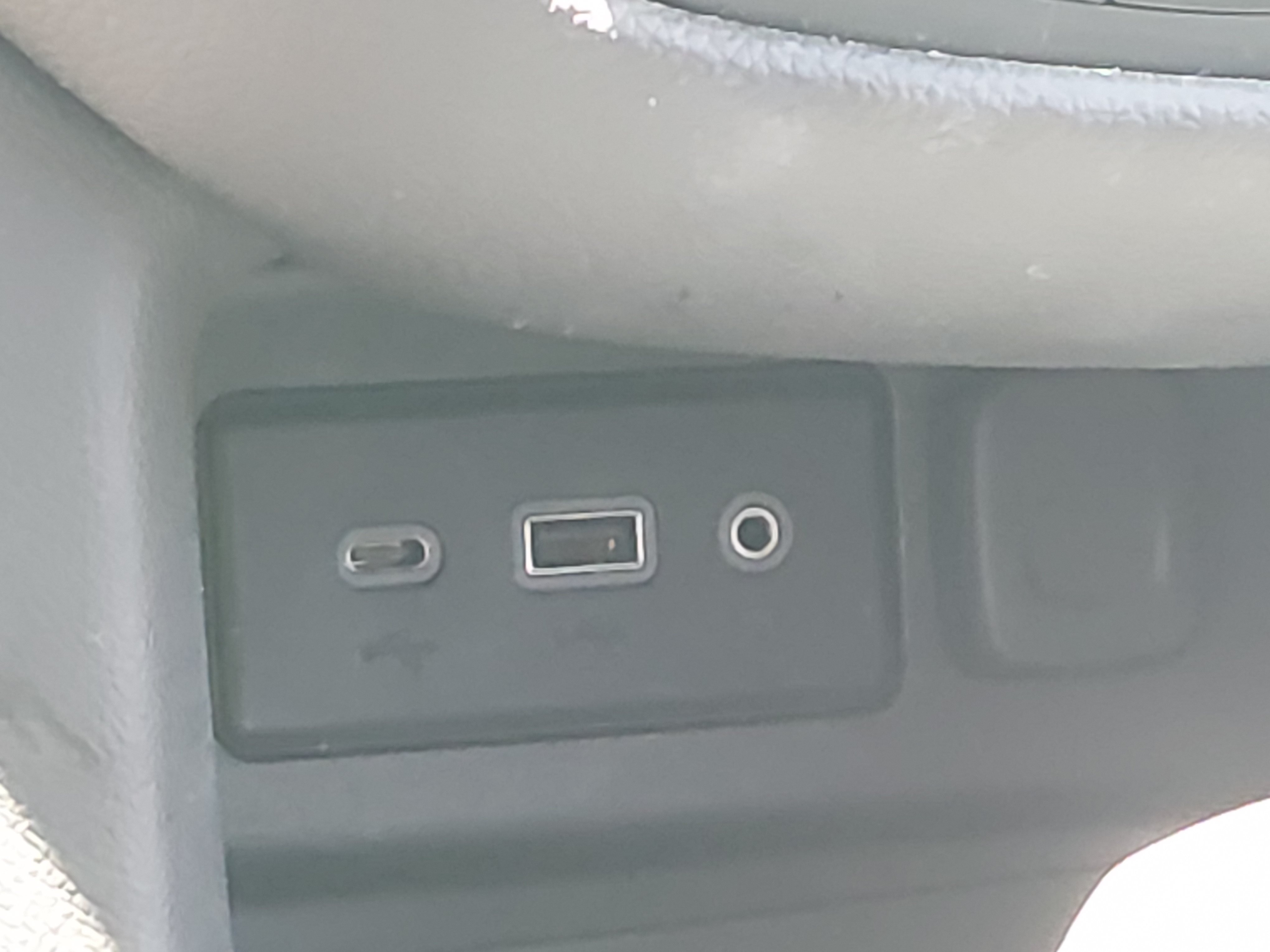 2024 Chevrolet Equinox LT - Photo 19