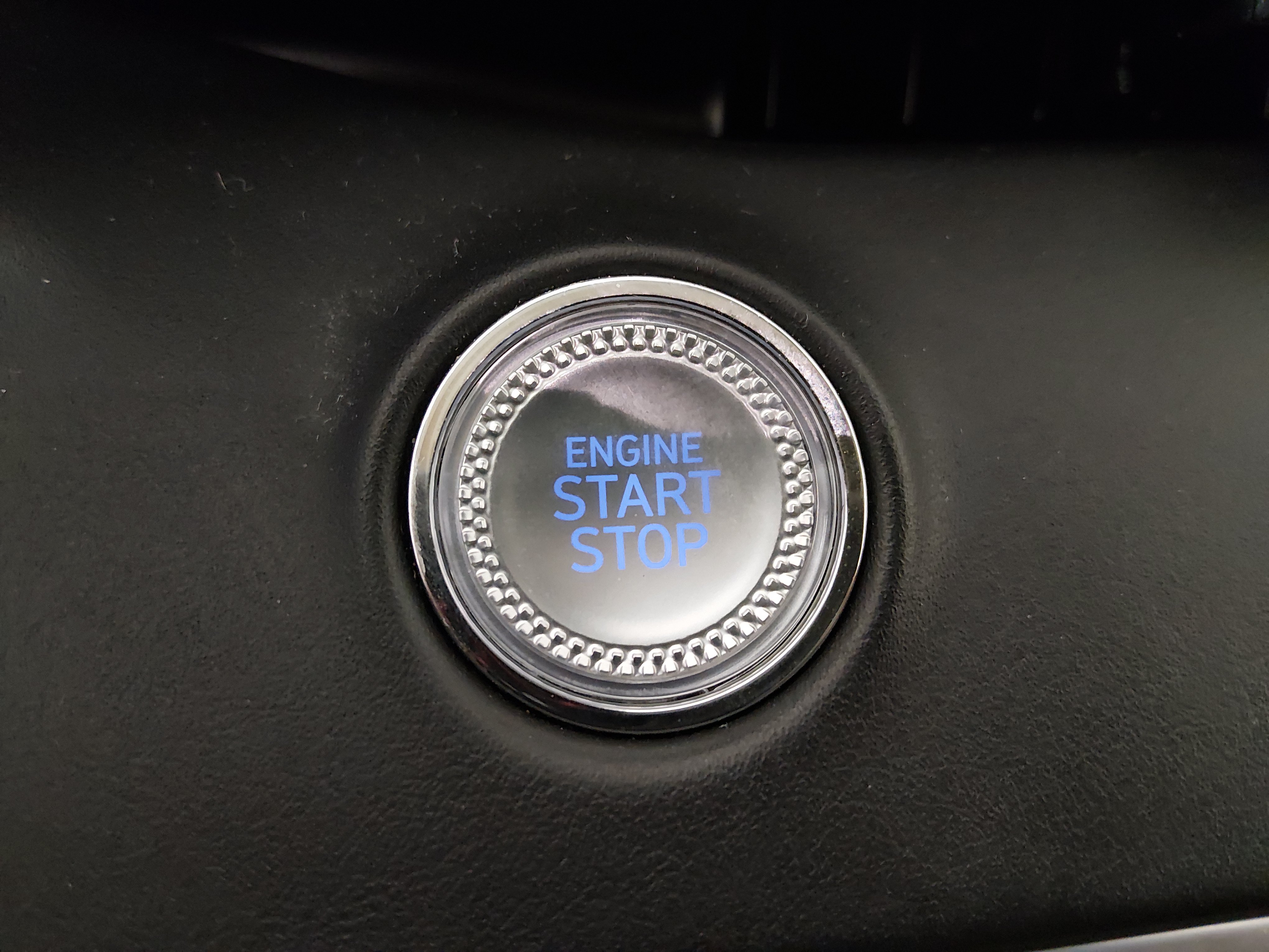 2025 GENESIS GV70 Standard - Photo 19