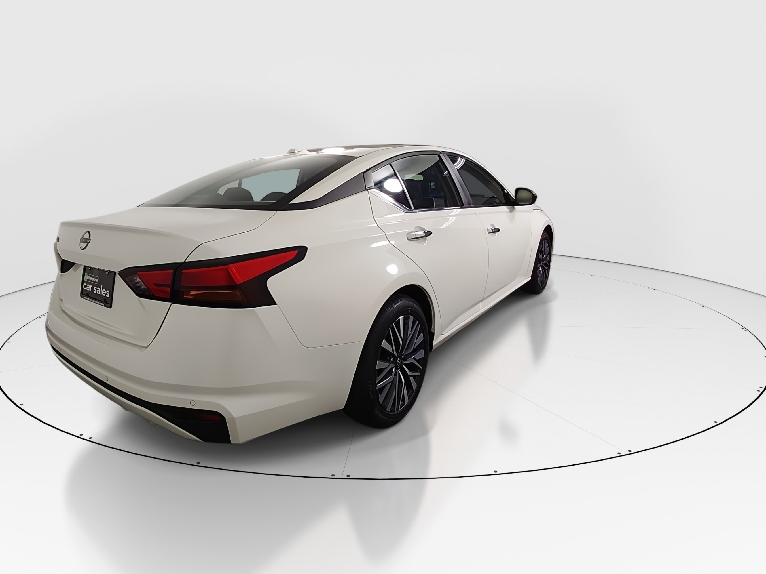 2025 Nissan Altima SV - Photo 7