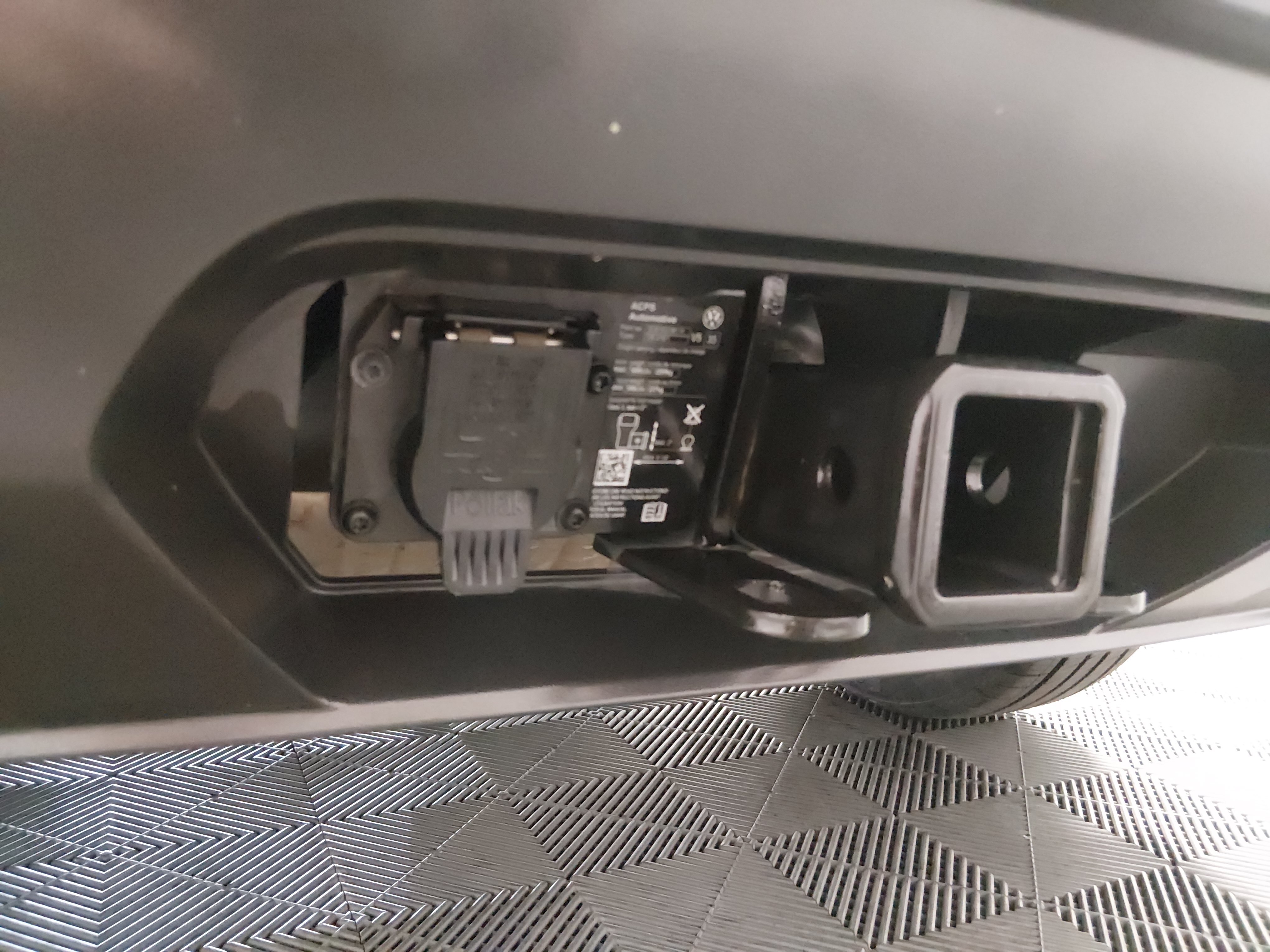 2024 Volkswagen Atlas Cross Sport SE w/Tech - Photo 16