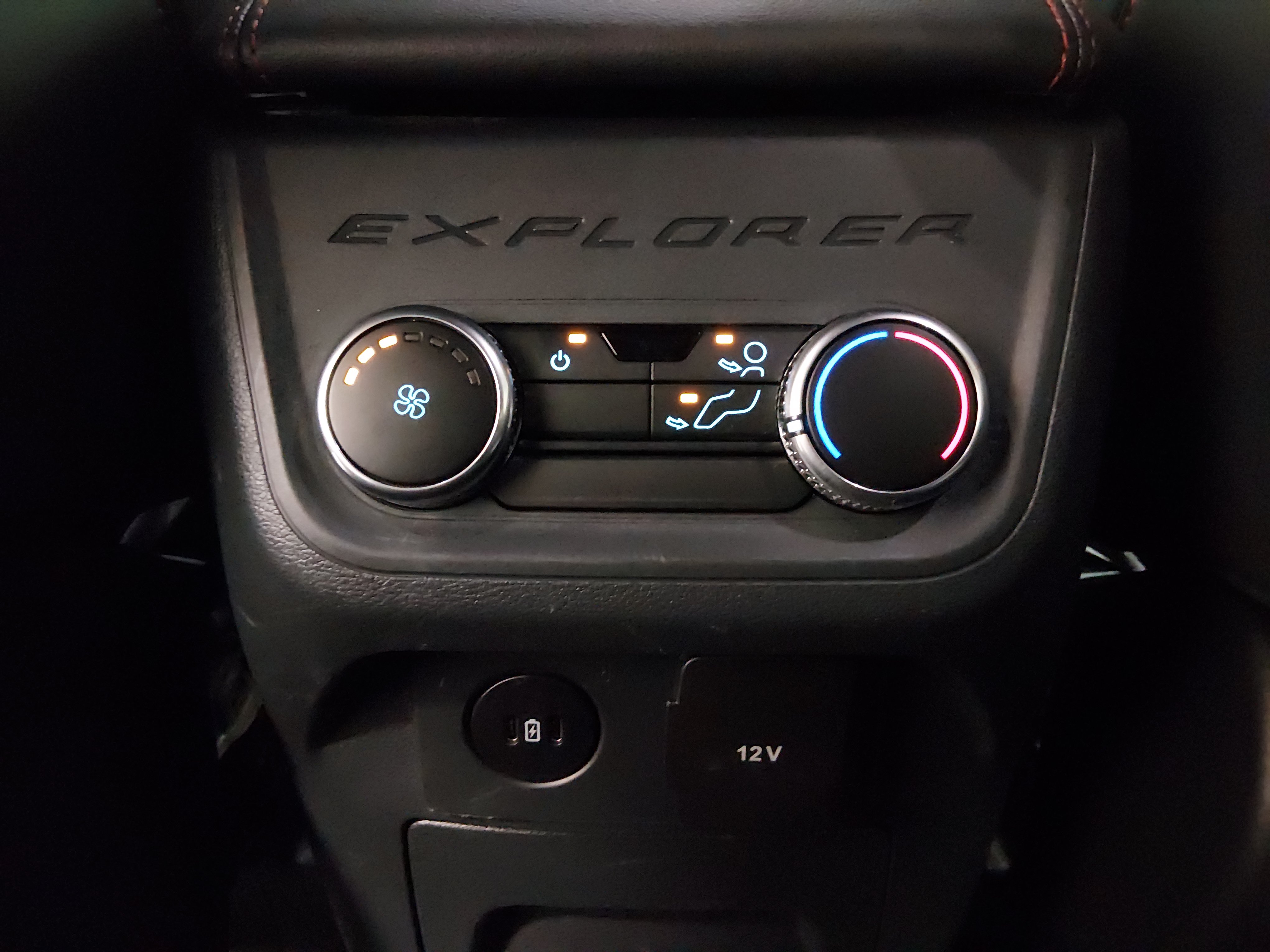 2025 Ford Explorer ST-LINE - Photo 23