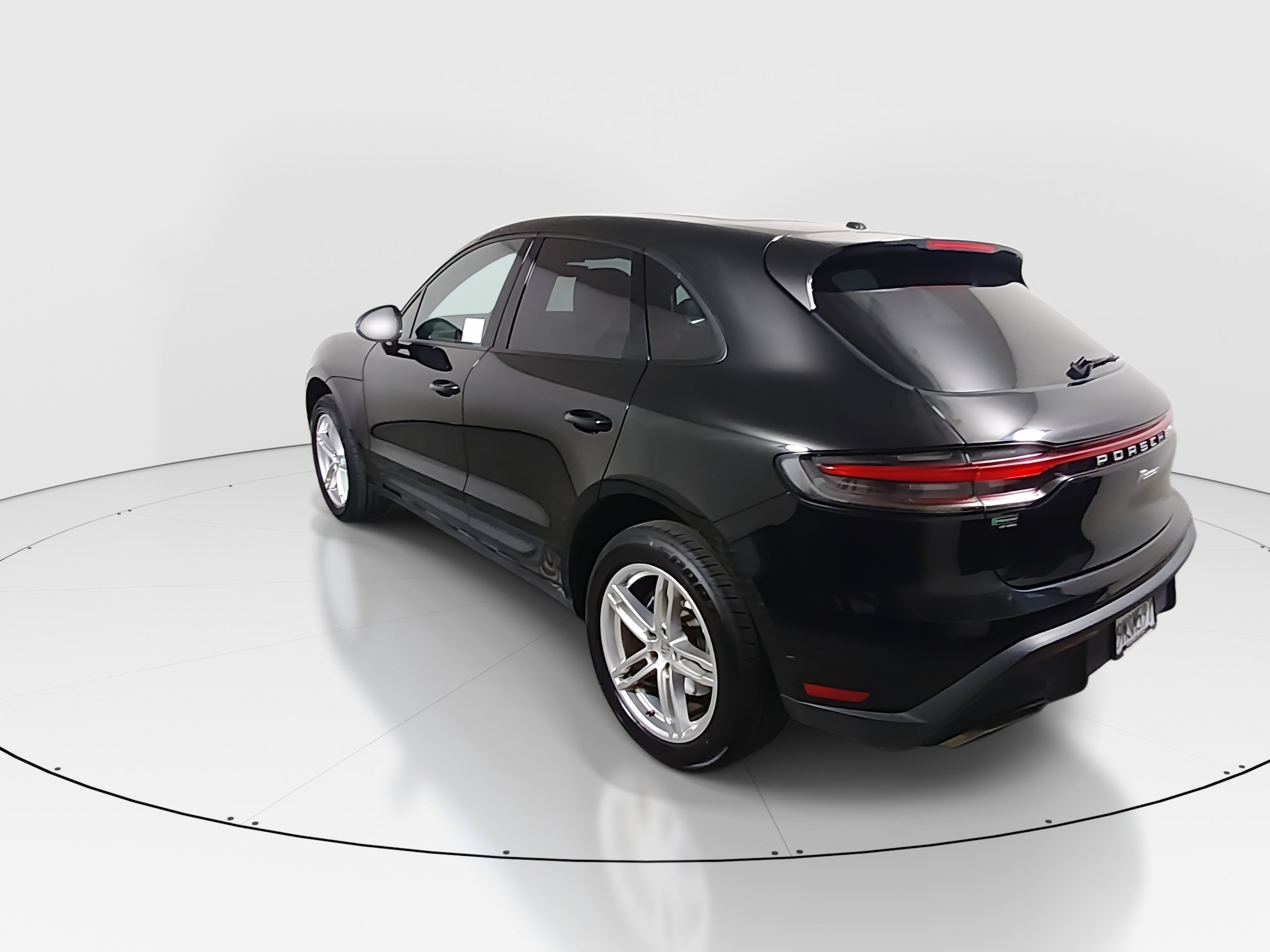 2024 Porsche Macan - Photo 5