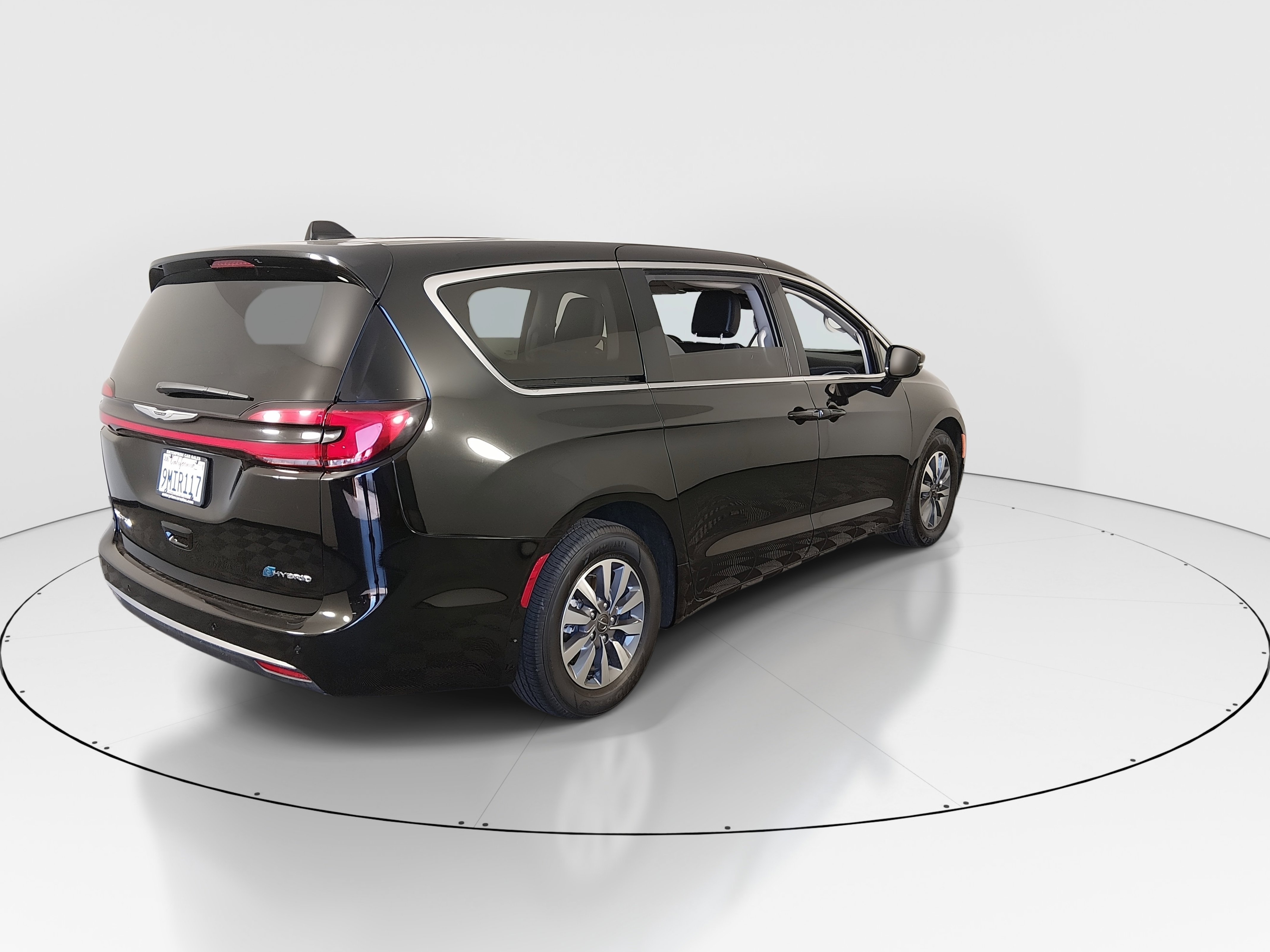 2024 Chrysler Pacifica PHEV Select - Photo 7