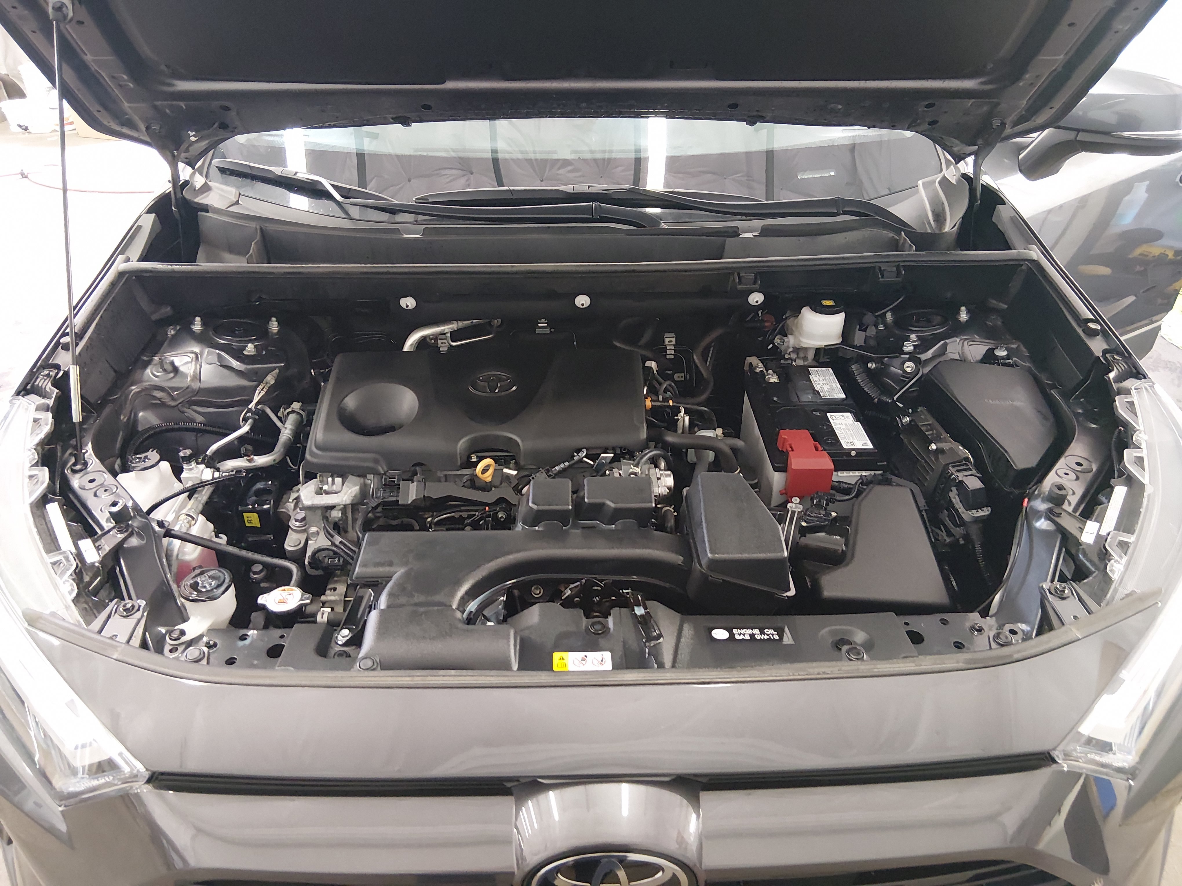 2024 Toyota RAV4 XLE - Photo 9