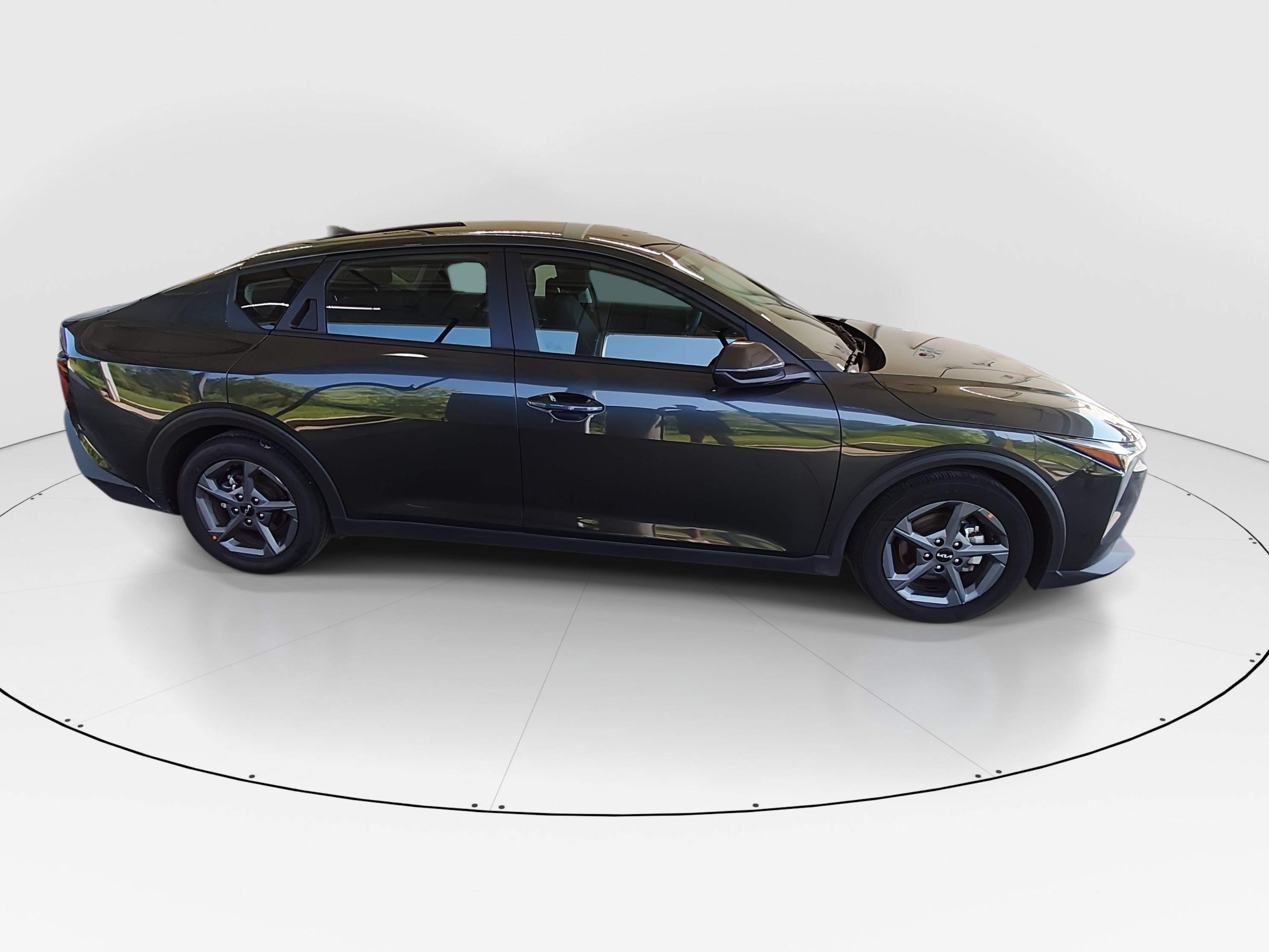2025 Kia K4 LXS - Photo 8
