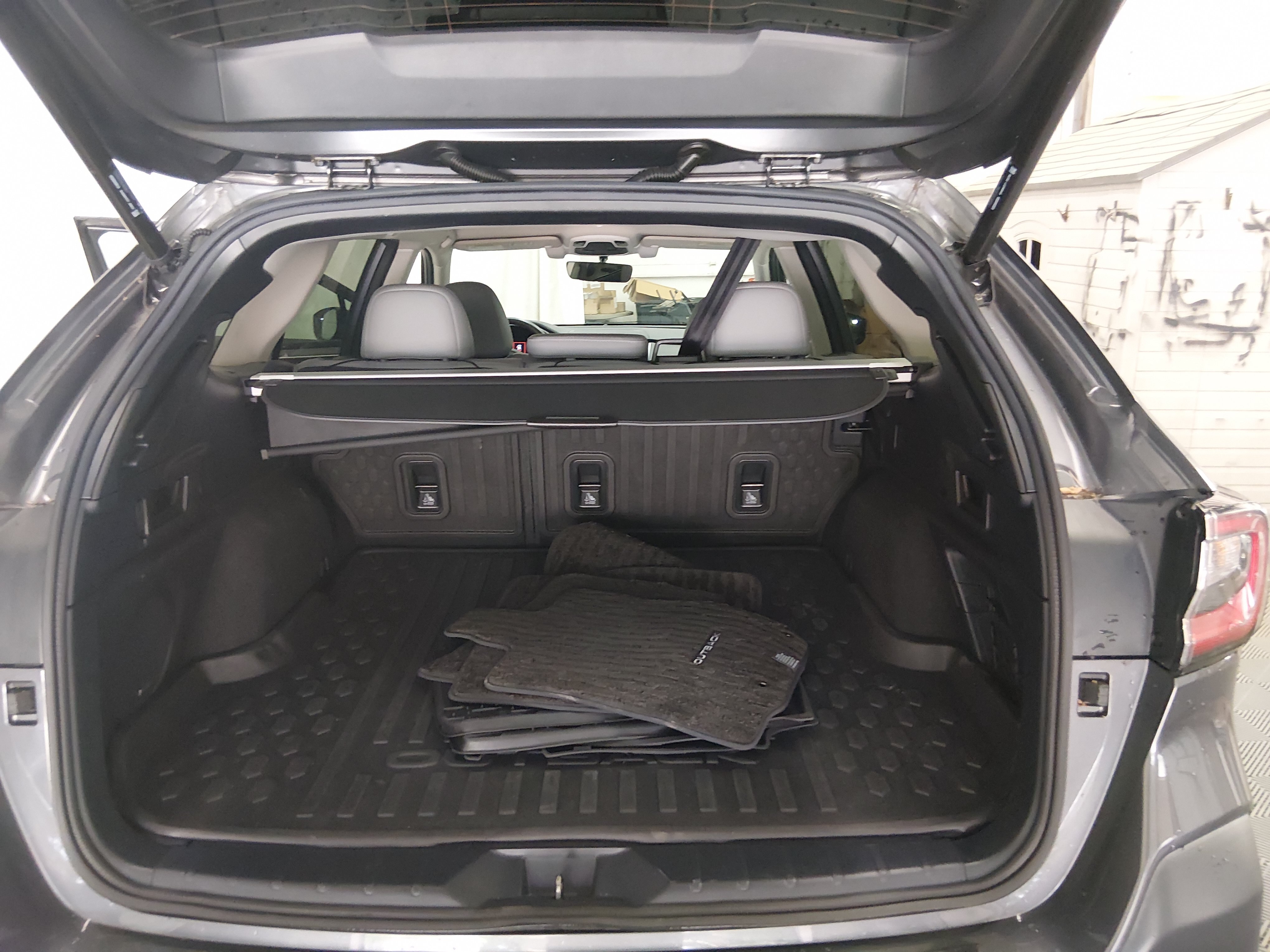 2020 Subaru Outback Limited - Photo 11