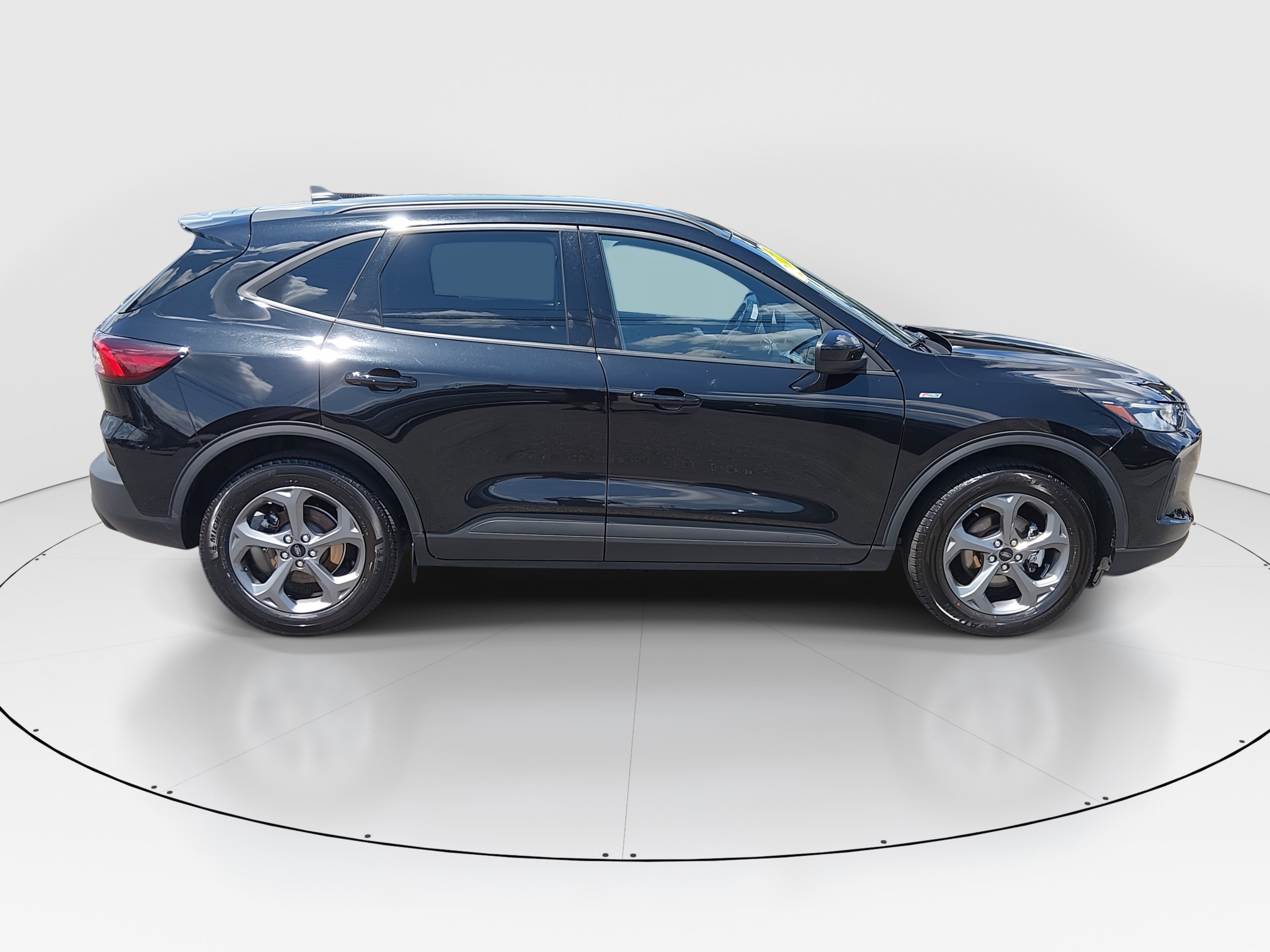 2025 Ford Escape ST-Line Select - Photo 8