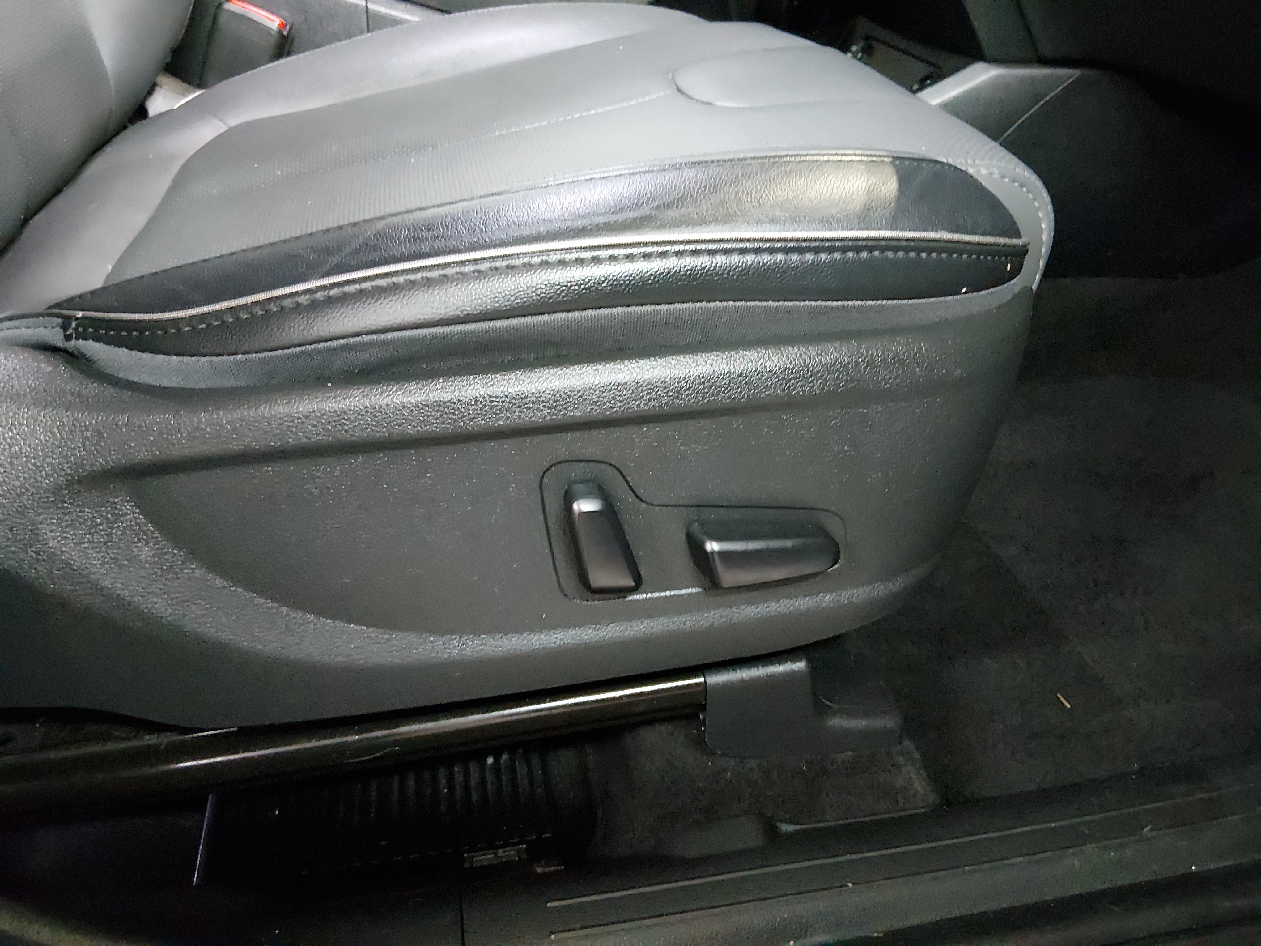 2023 Hyundai Santa Fe Limited - Photo 19