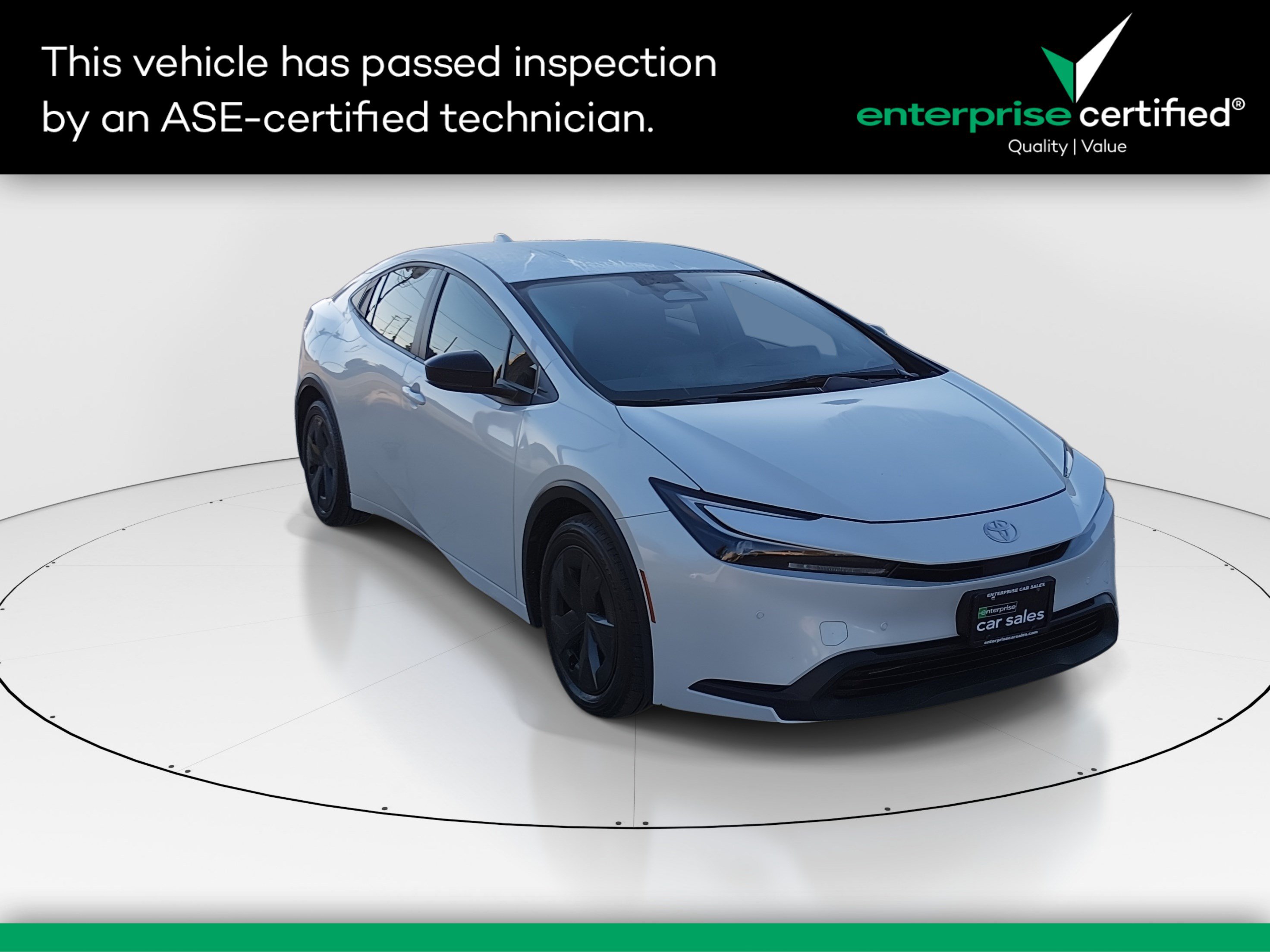 2025 Toyota Prius LE