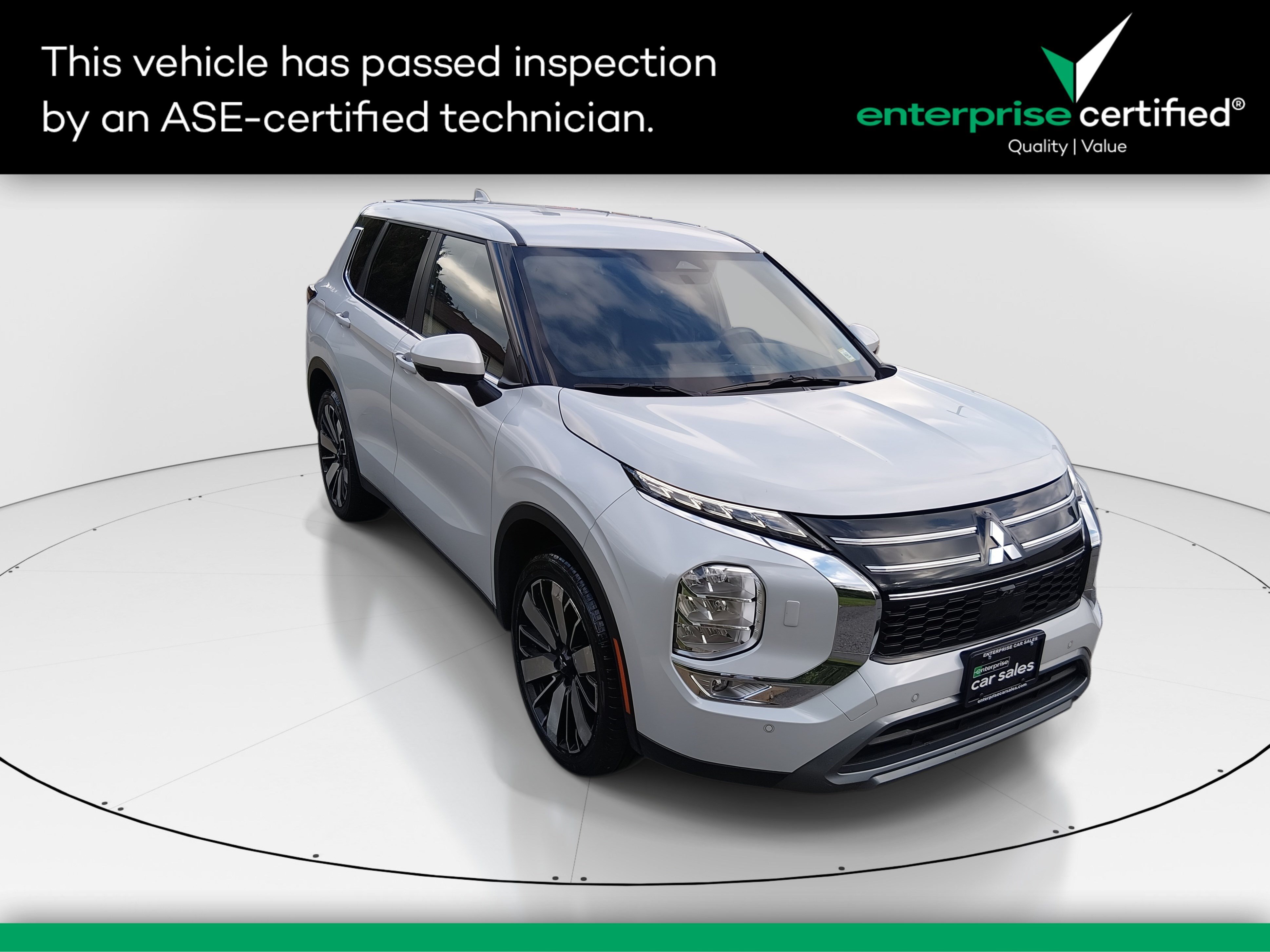 2025 Mitsubishi Outlander SE