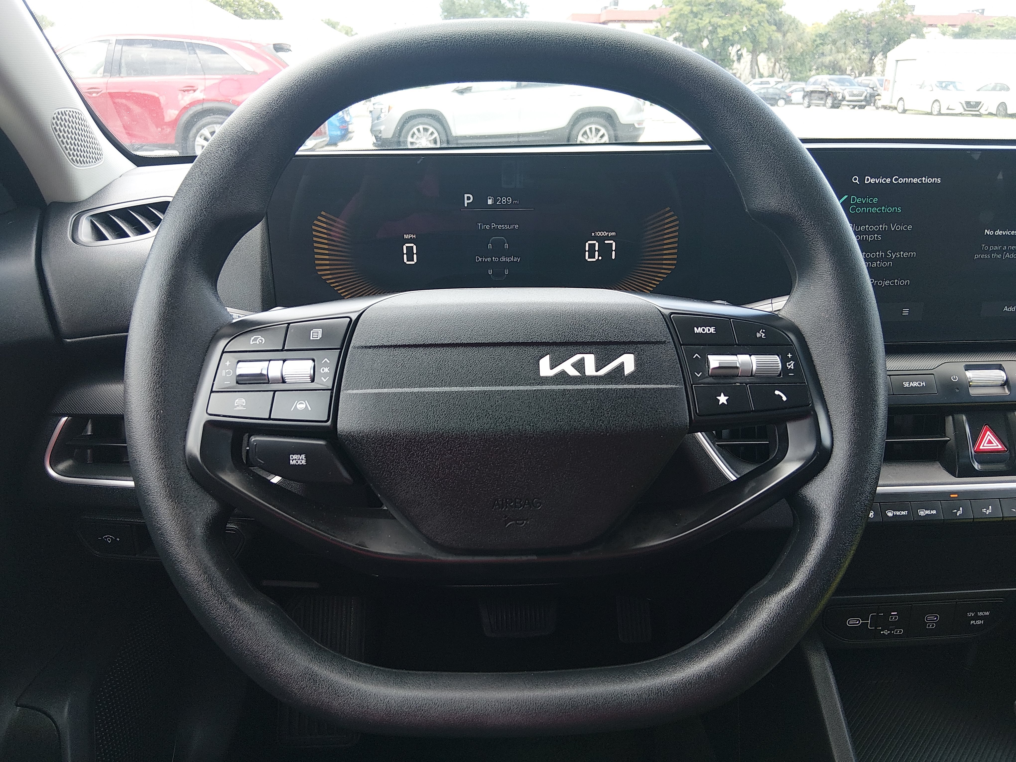 2025 Kia K4 LXS - Photo 12