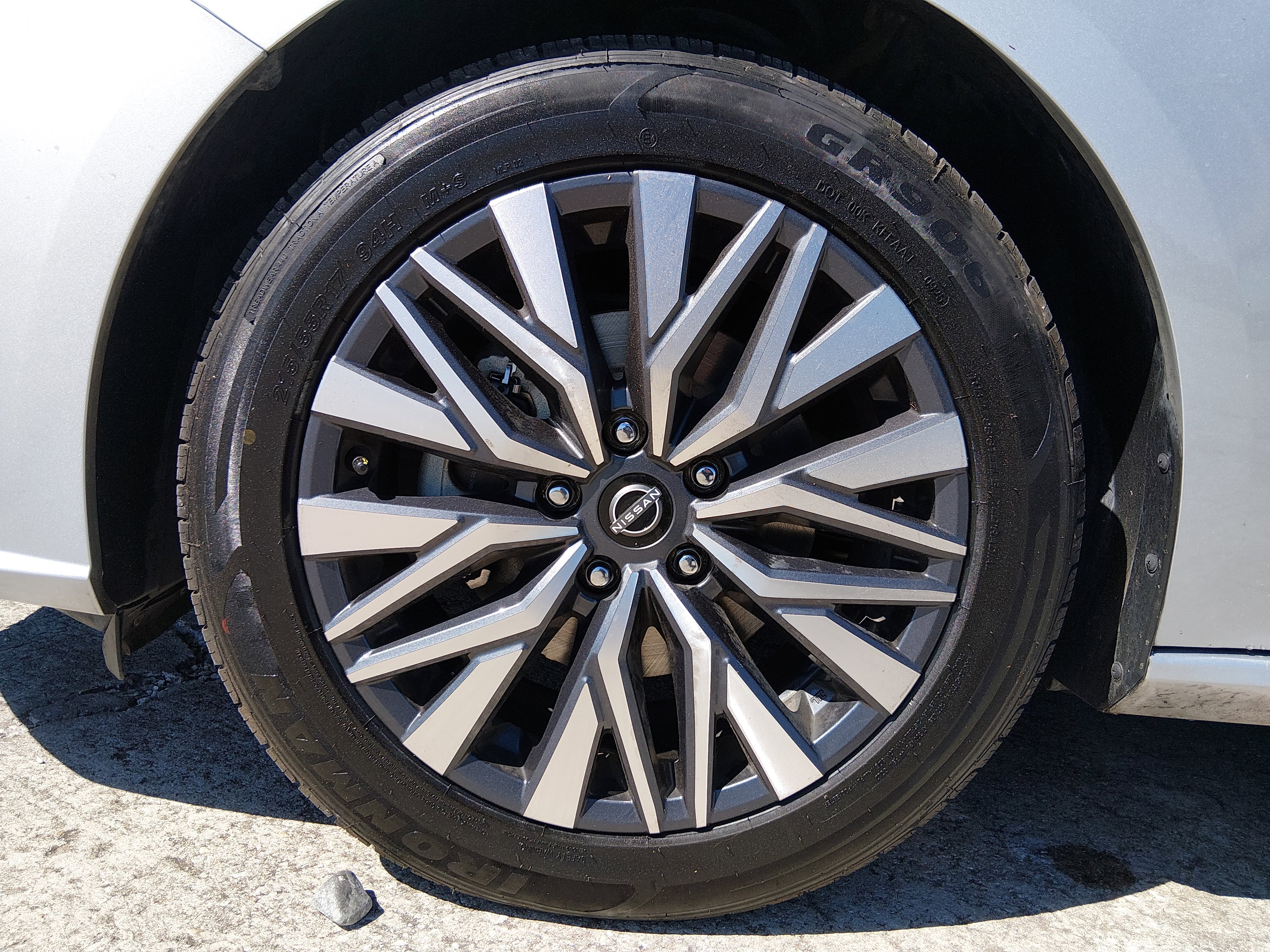 2024 Nissan Altima SV - Photo 10