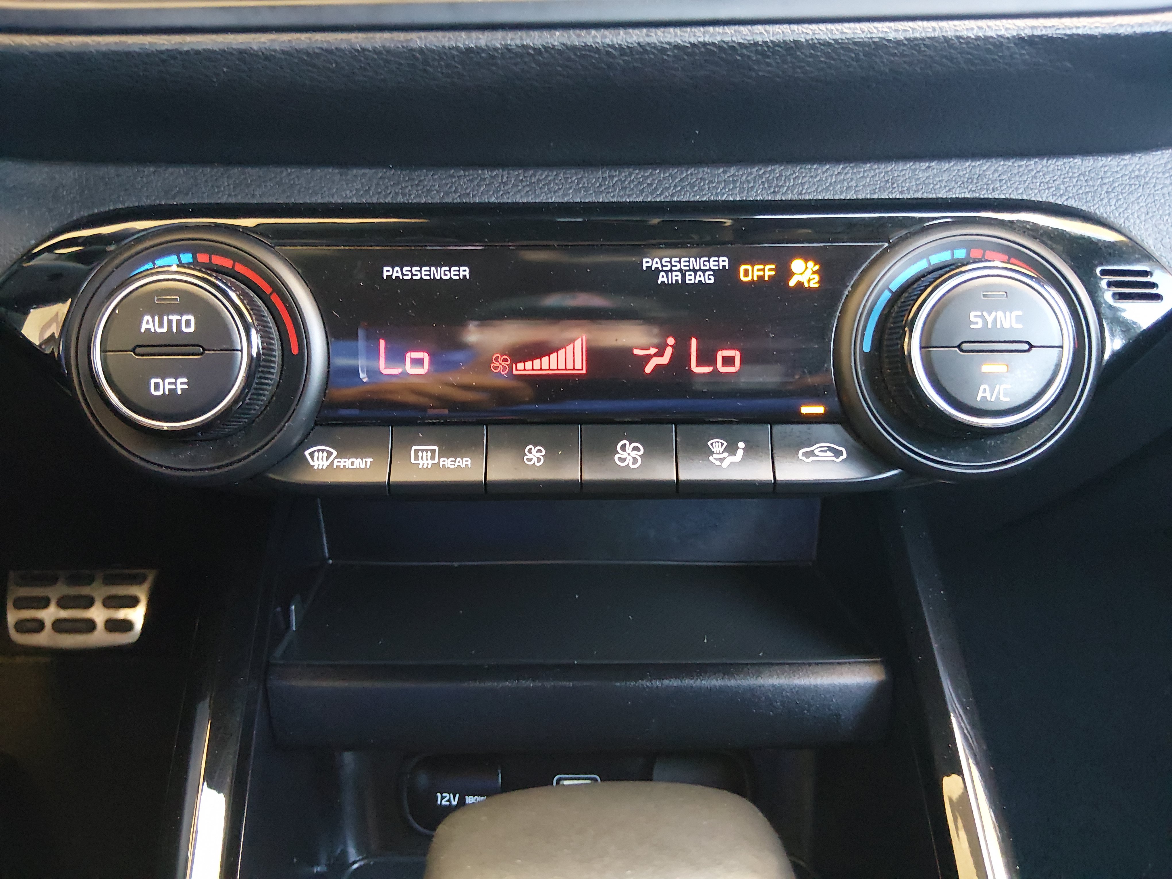 2023 Kia Forte GT-Line - Photo 18
