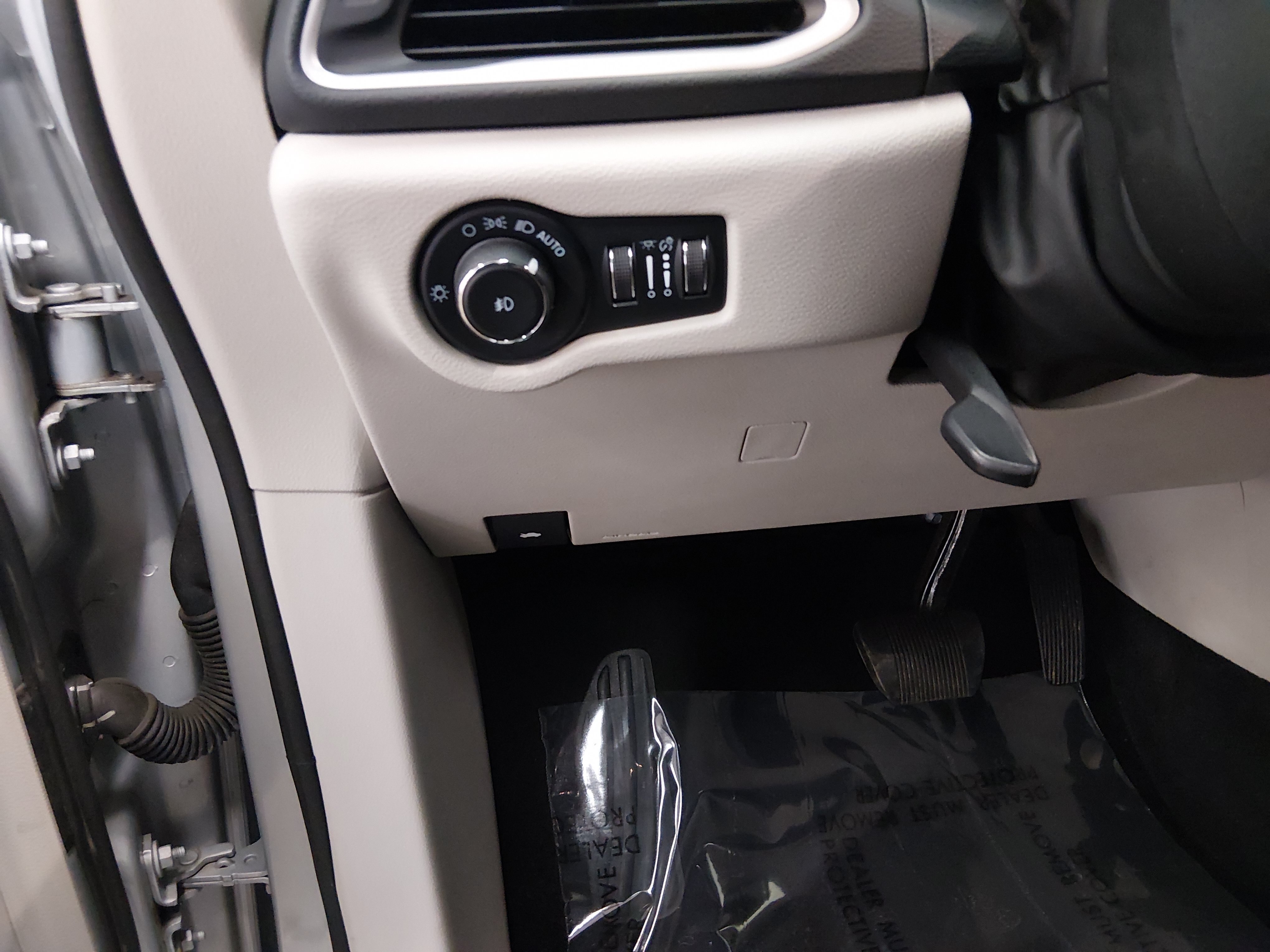2023 Chrysler Pacifica Touring L - Photo 13