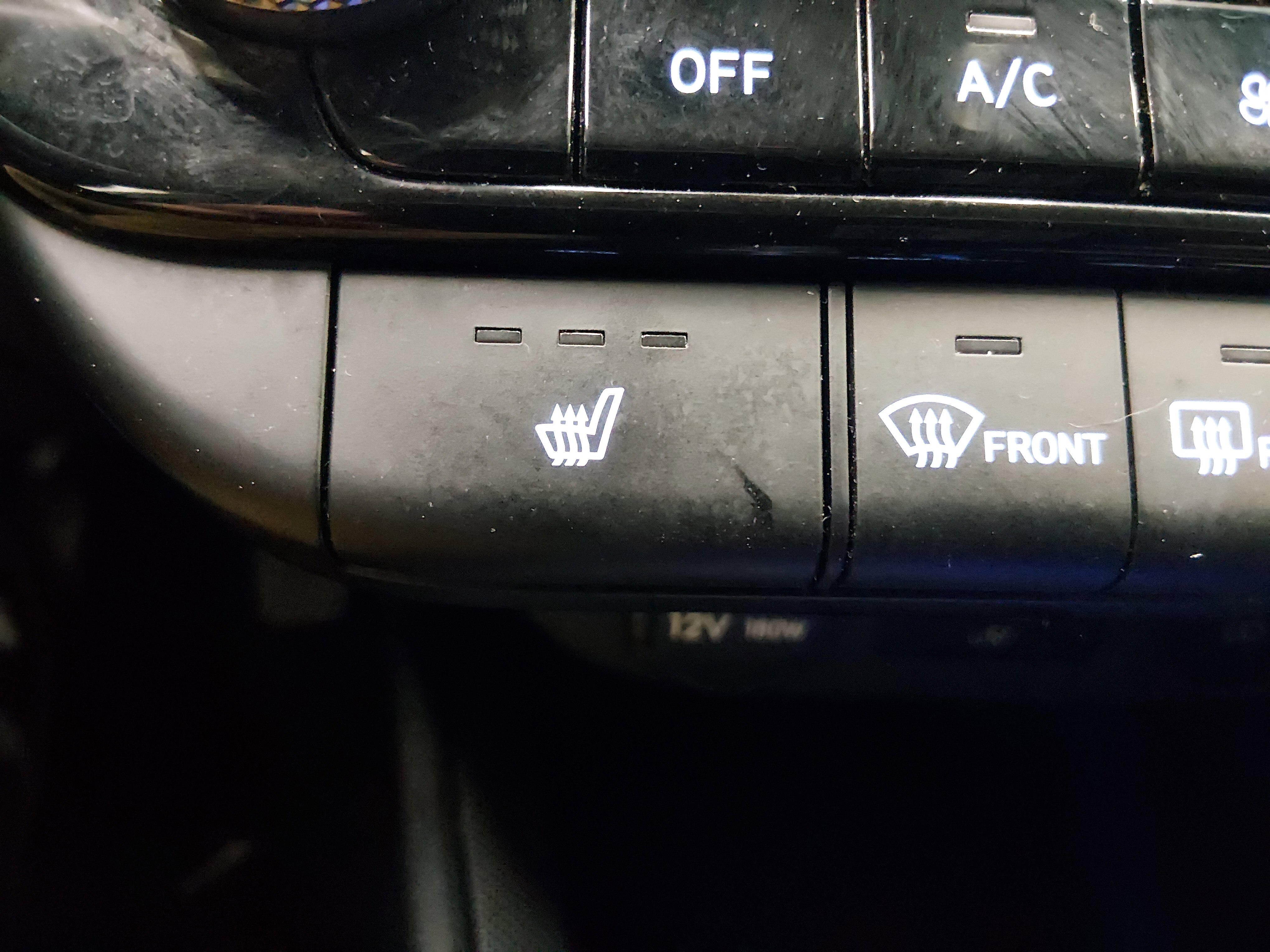 2024 Hyundai Elantra Limited - Photo 17